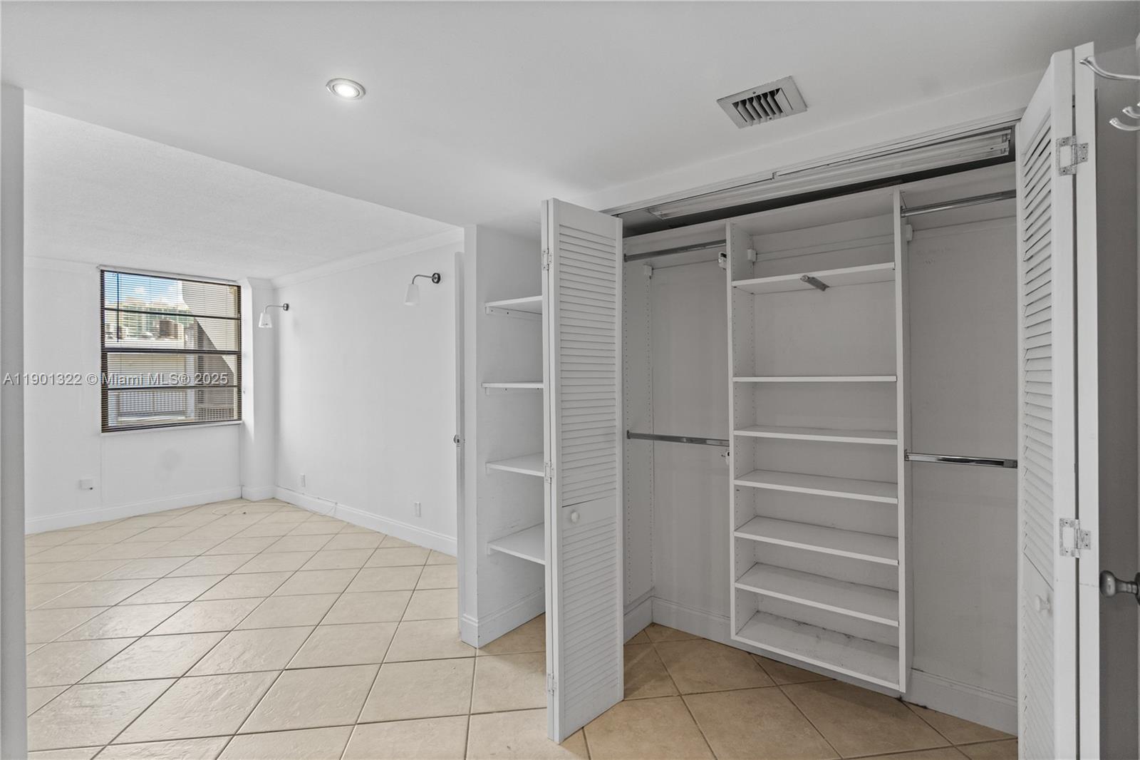 3475 N Country Club Dr # 814, Aventura Unit: 814