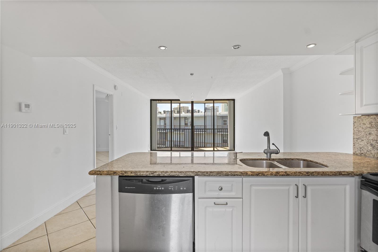 3475 N Country Club Dr # 814, Aventura Unit: 814