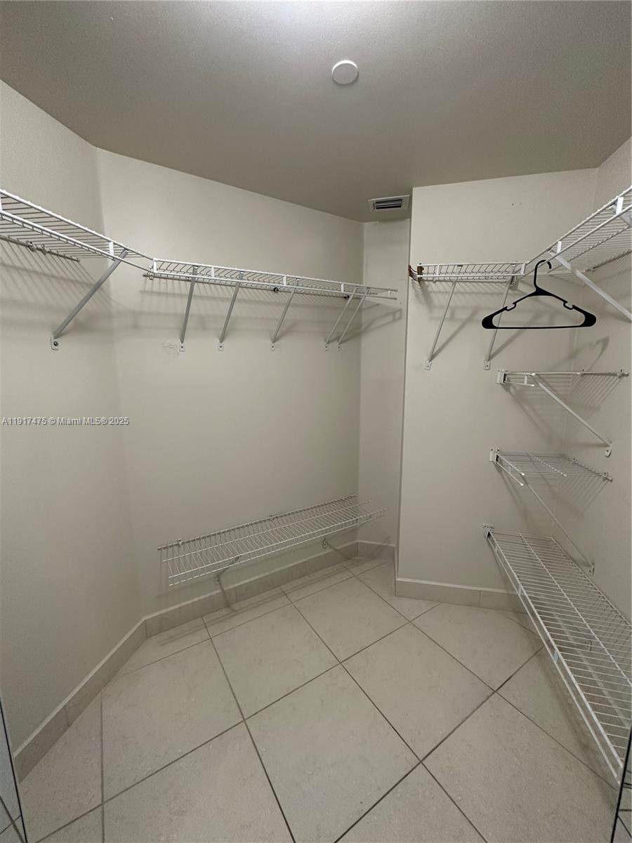 3400 NE 192nd St # 1010