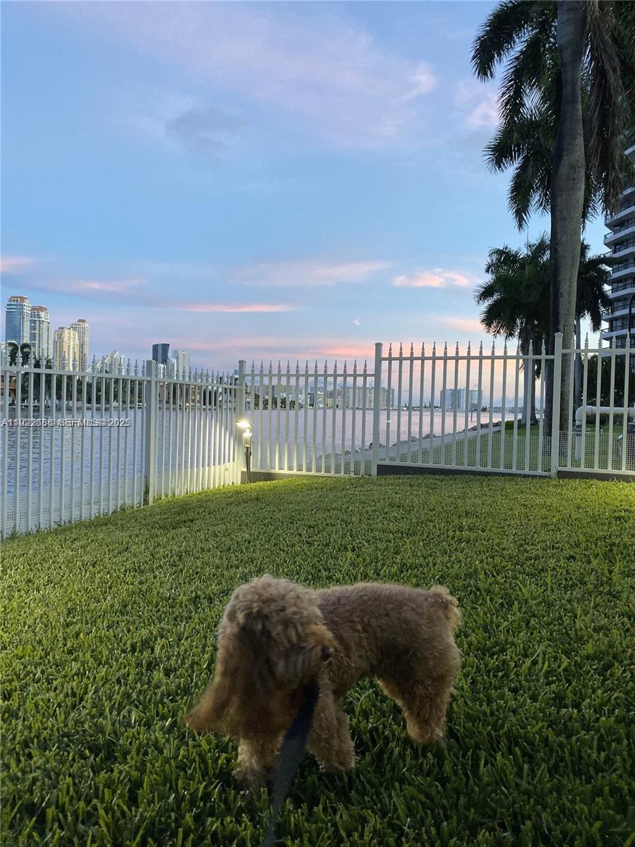 3500 Mystic Pointe Dr # 1206