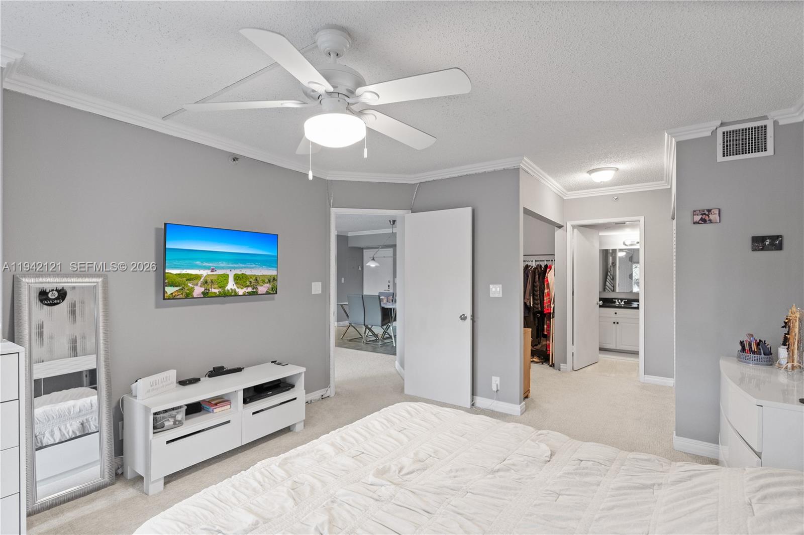 3600 Mystic Pointe Dr # 309