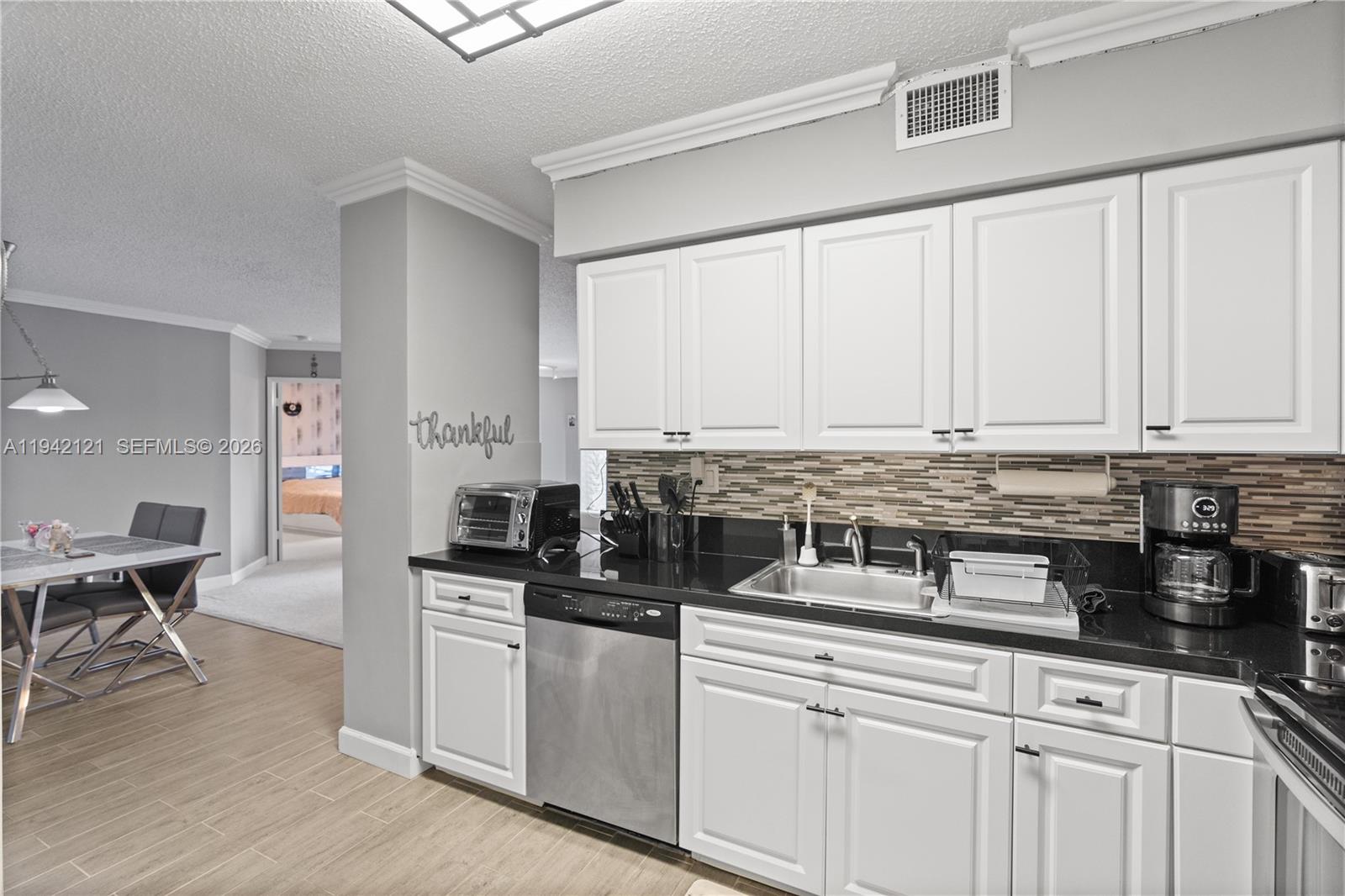 3600 Mystic Pointe Dr # 309