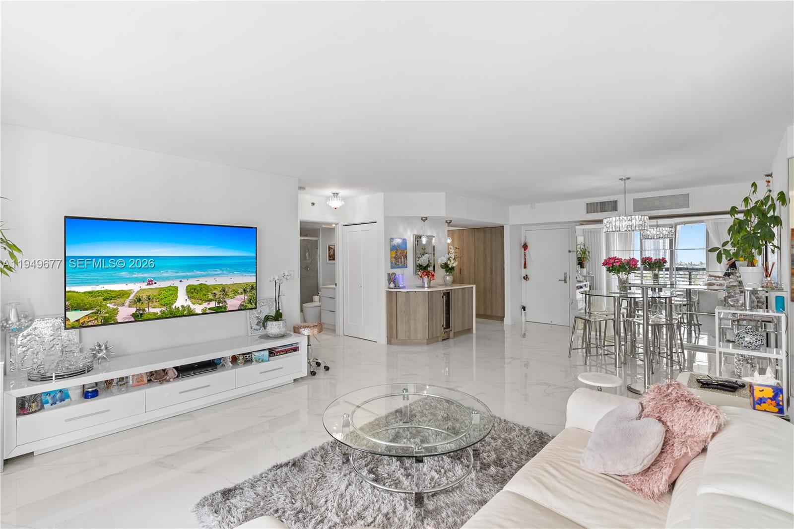 3600 Mystic Pointe Dr # 1017