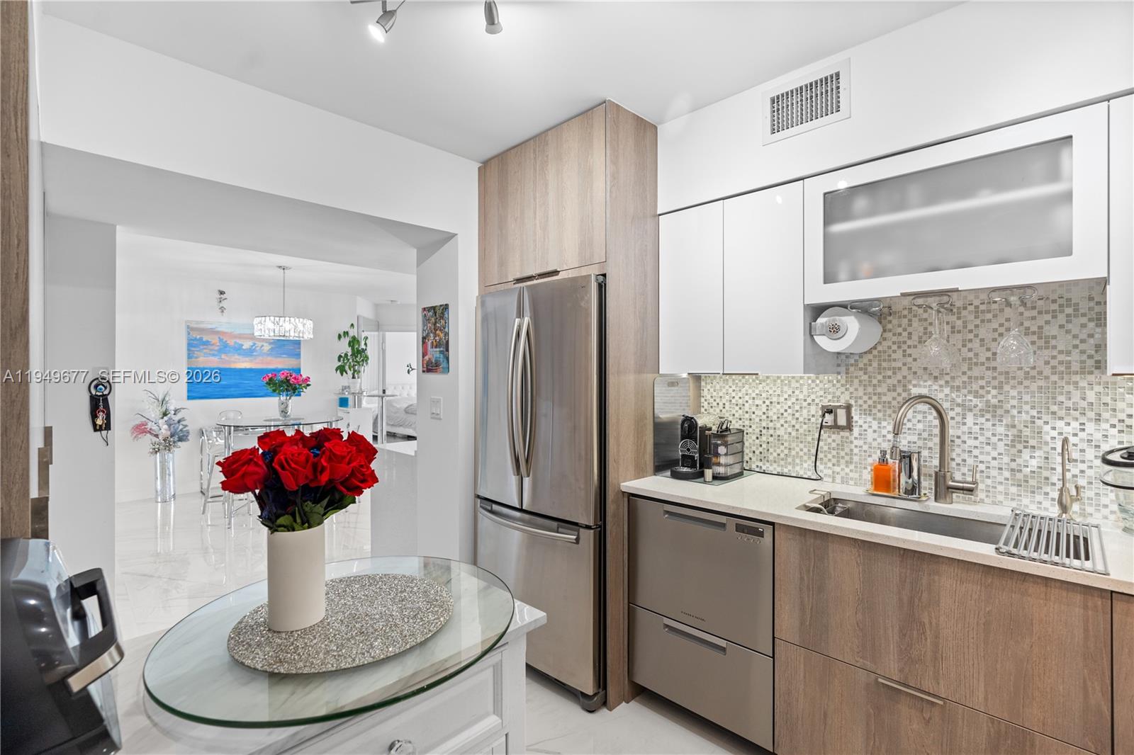 3600 Mystic Pointe Dr # 1017