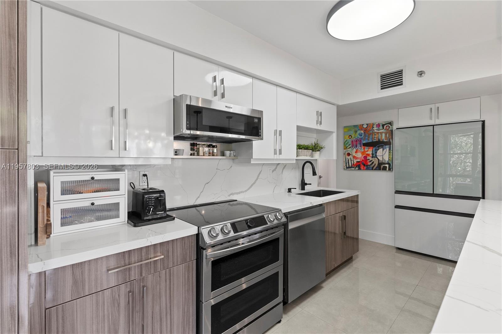 3600 Mystic Pointe Dr # 306