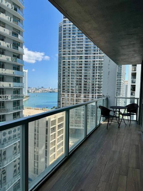 55 SE 6th St # 1807