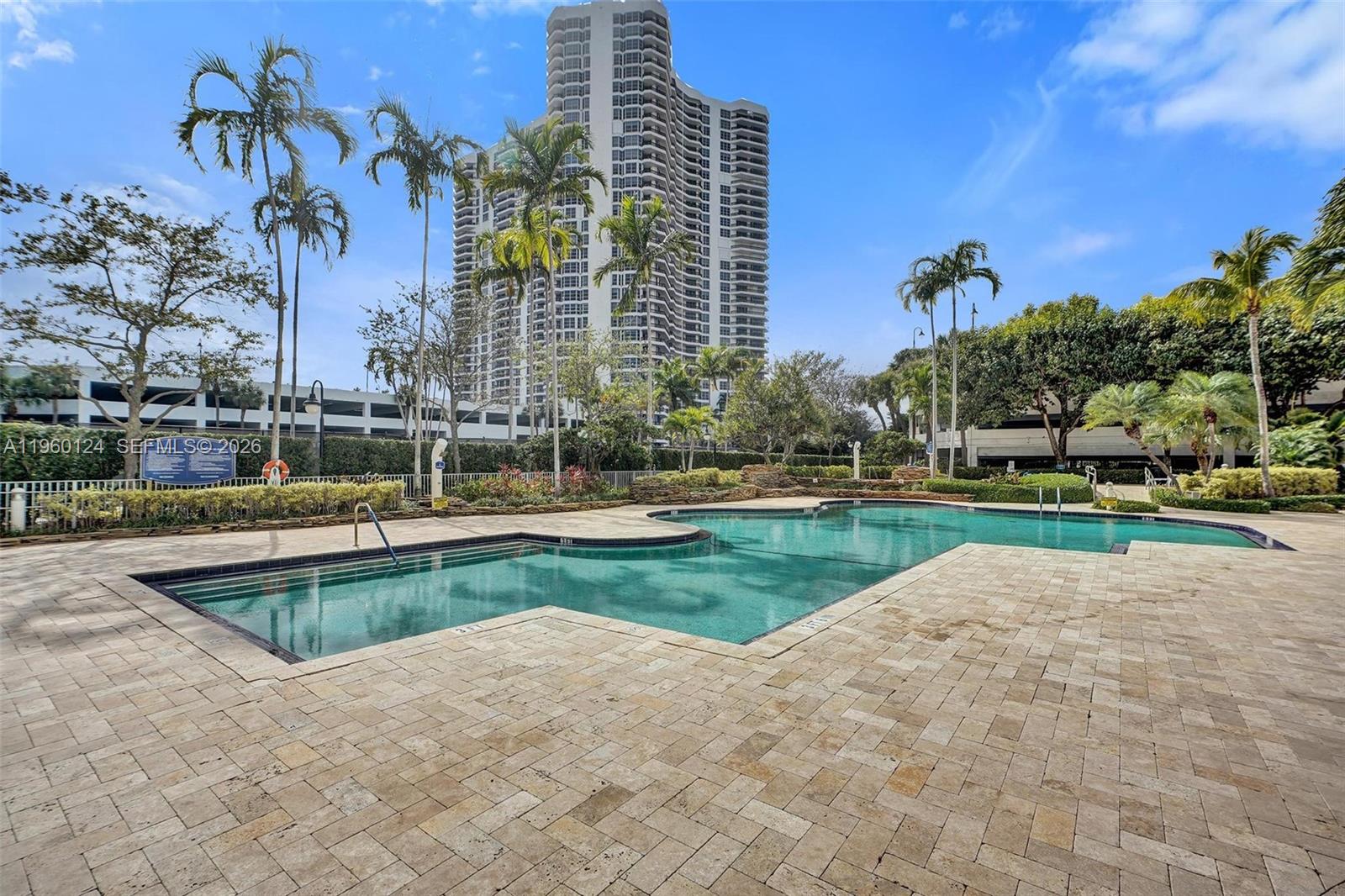 3500 Mystic Pointe Dr # 3206