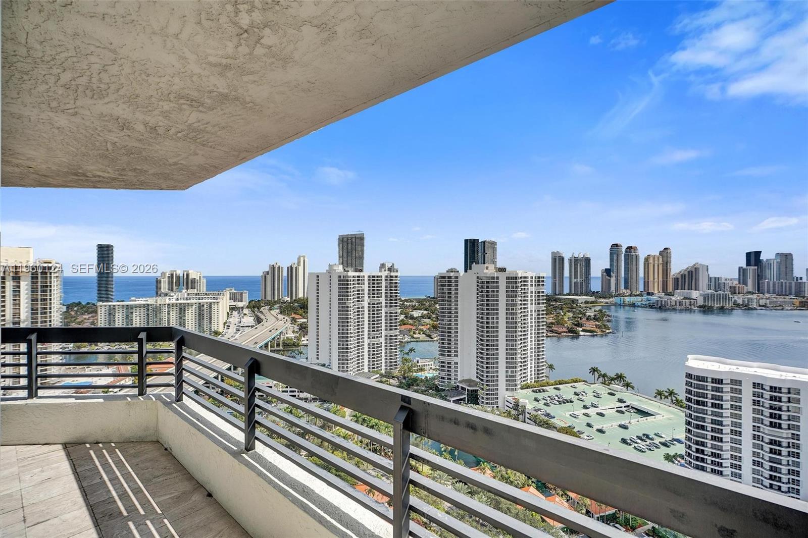 3500 Mystic Pointe Dr # 3206