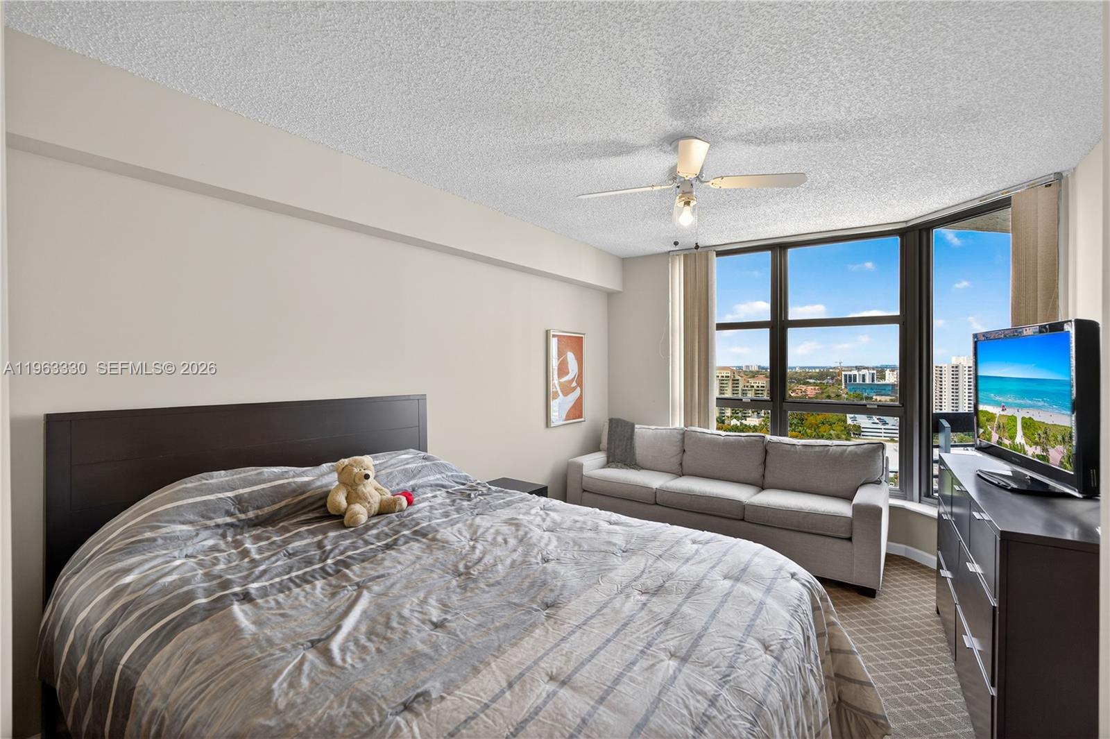 3530 Mystic Pointe Dr # 2202