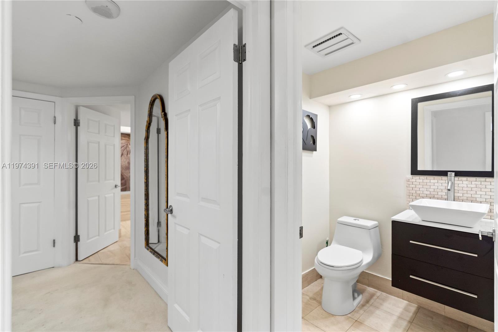 20191 E Country Club Dr # 407