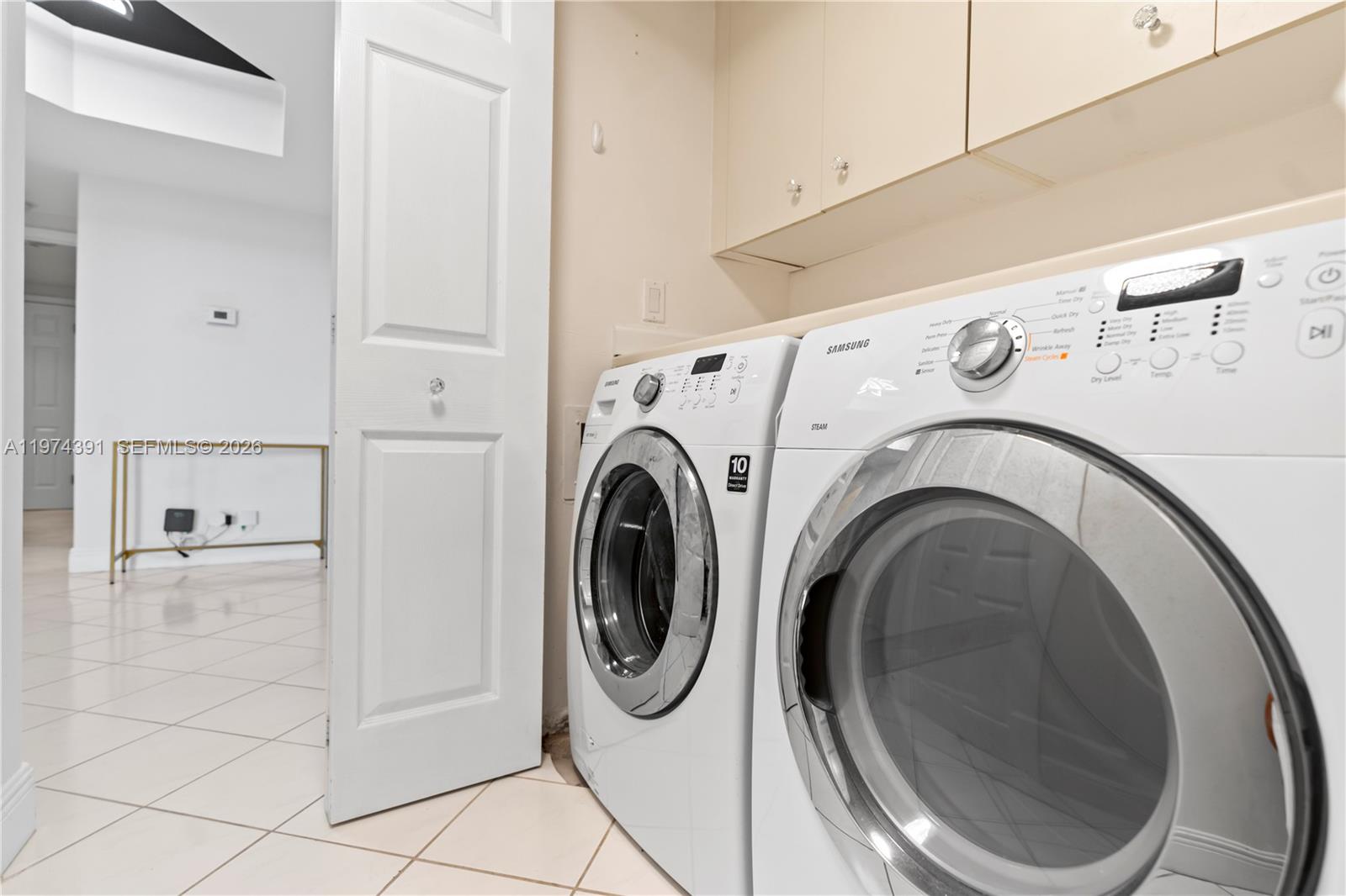 20191 E Country Club Dr # 407