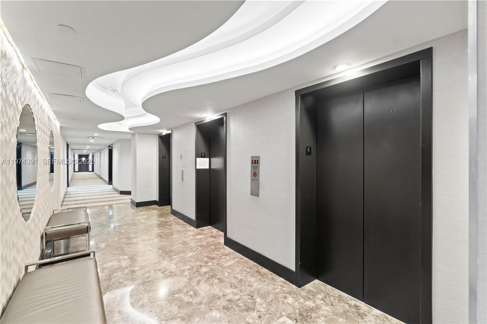 20191 E Country Club Dr # 407