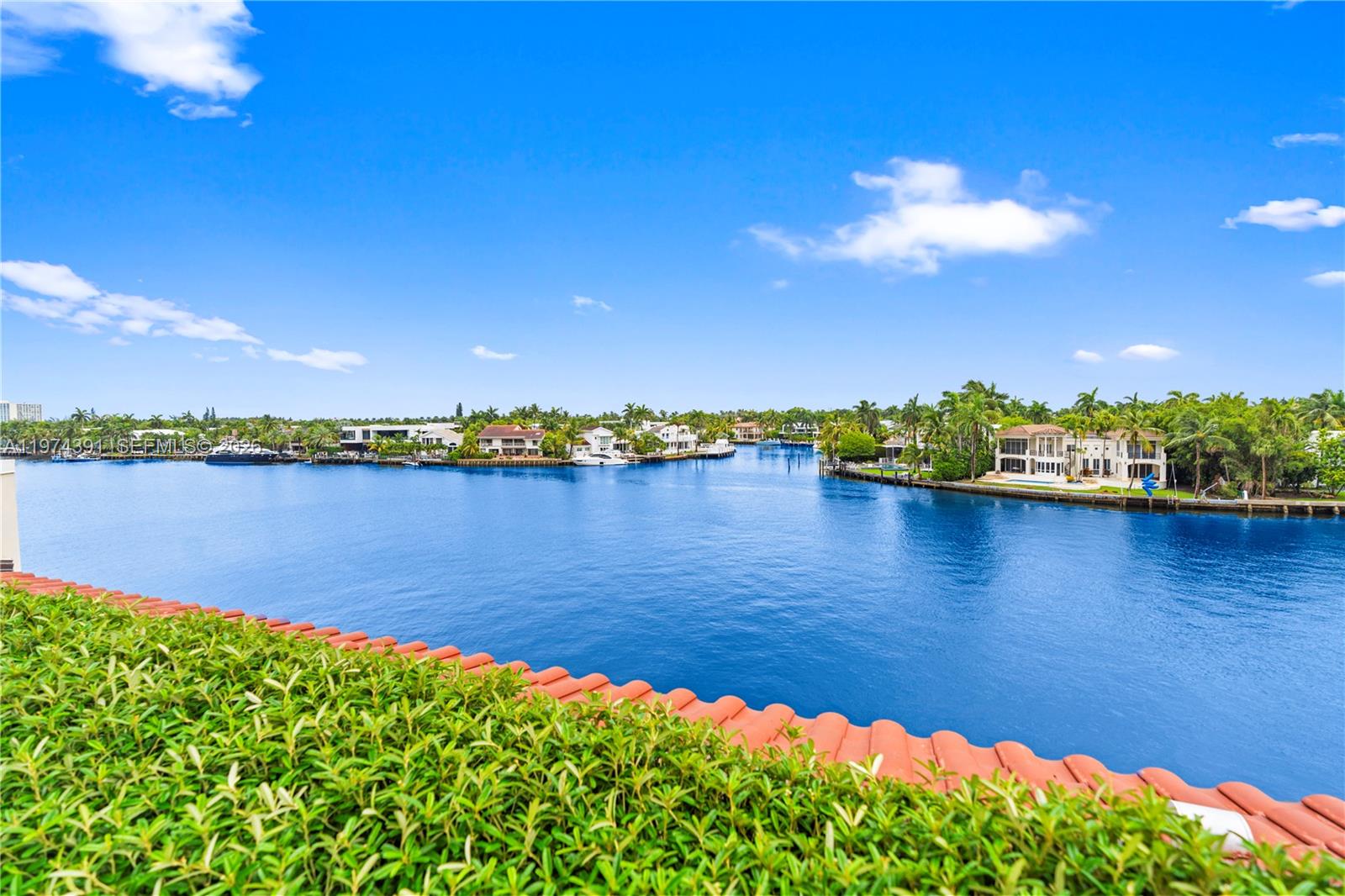 20191 E Country Club Dr # 407