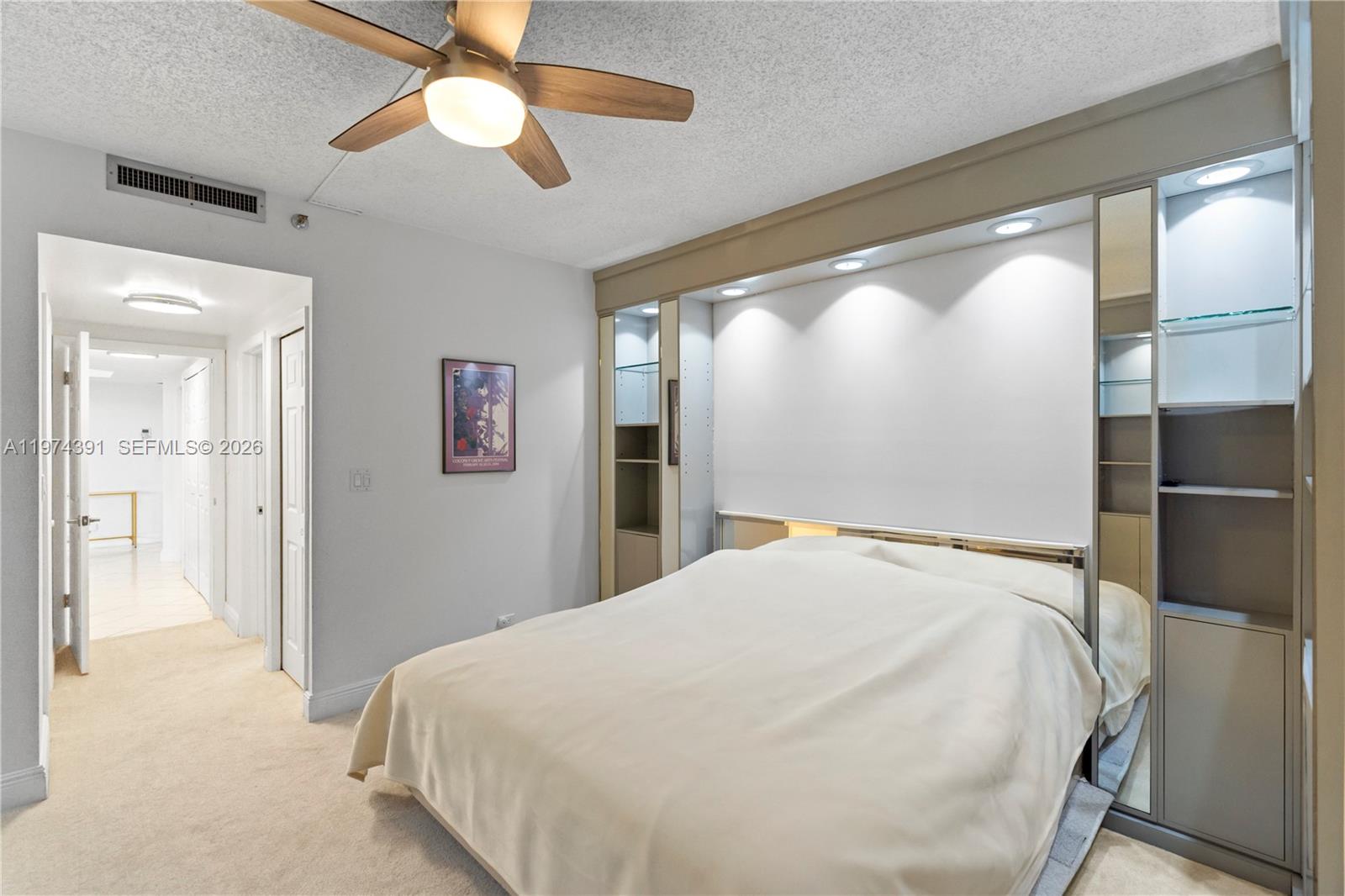 20191 E Country Club Dr # 407