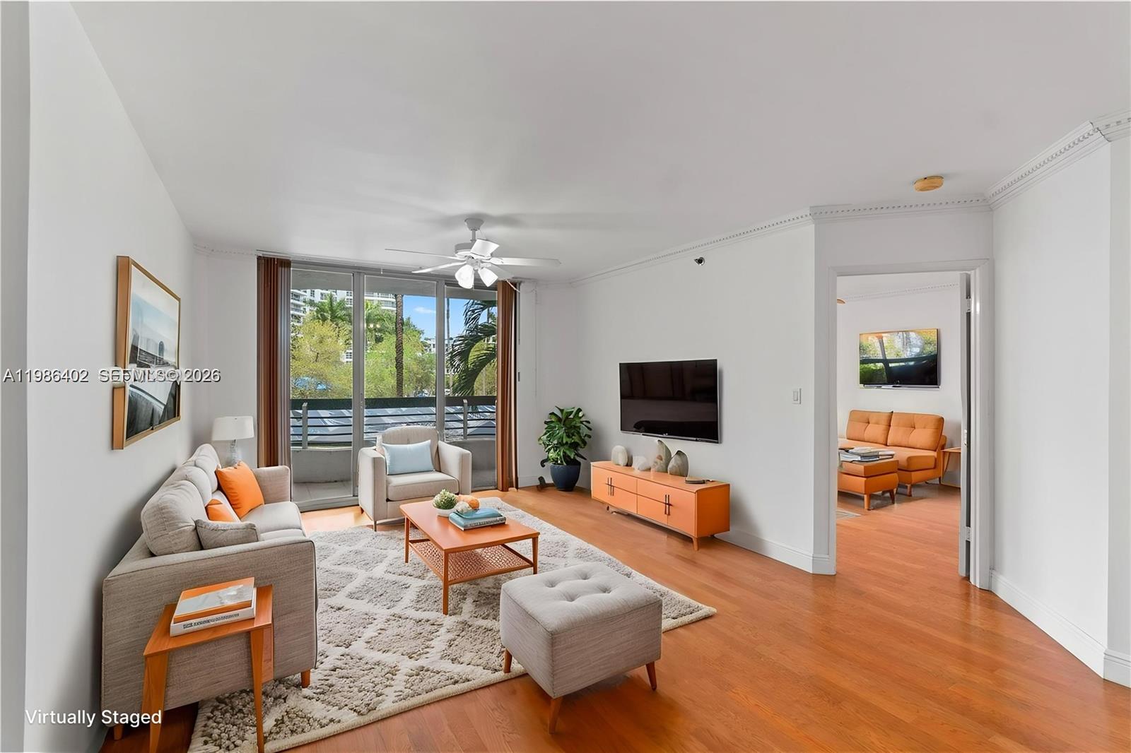 3600 Mystic Pointe Dr # 310