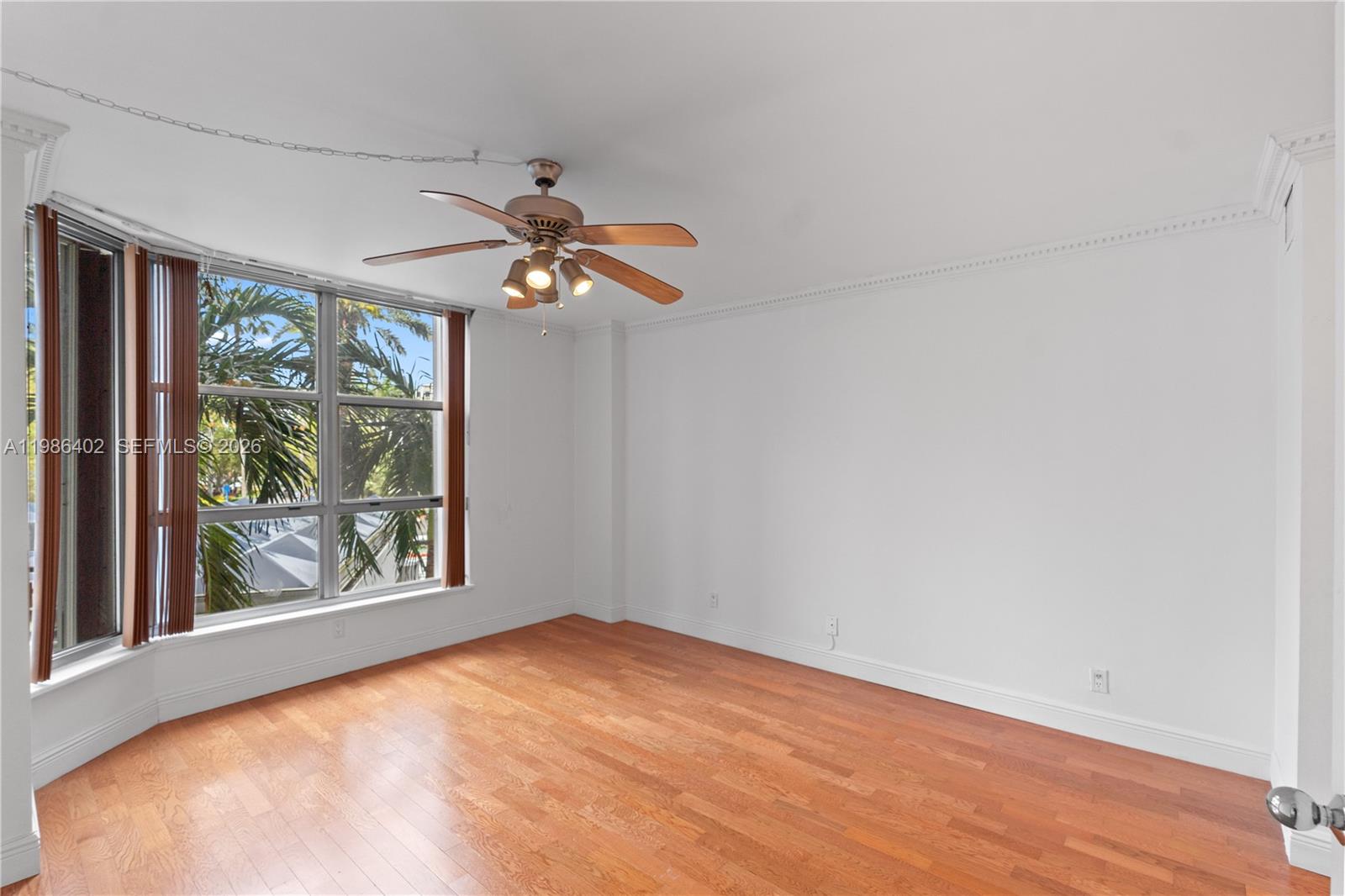 3600 Mystic Pointe Dr # 310