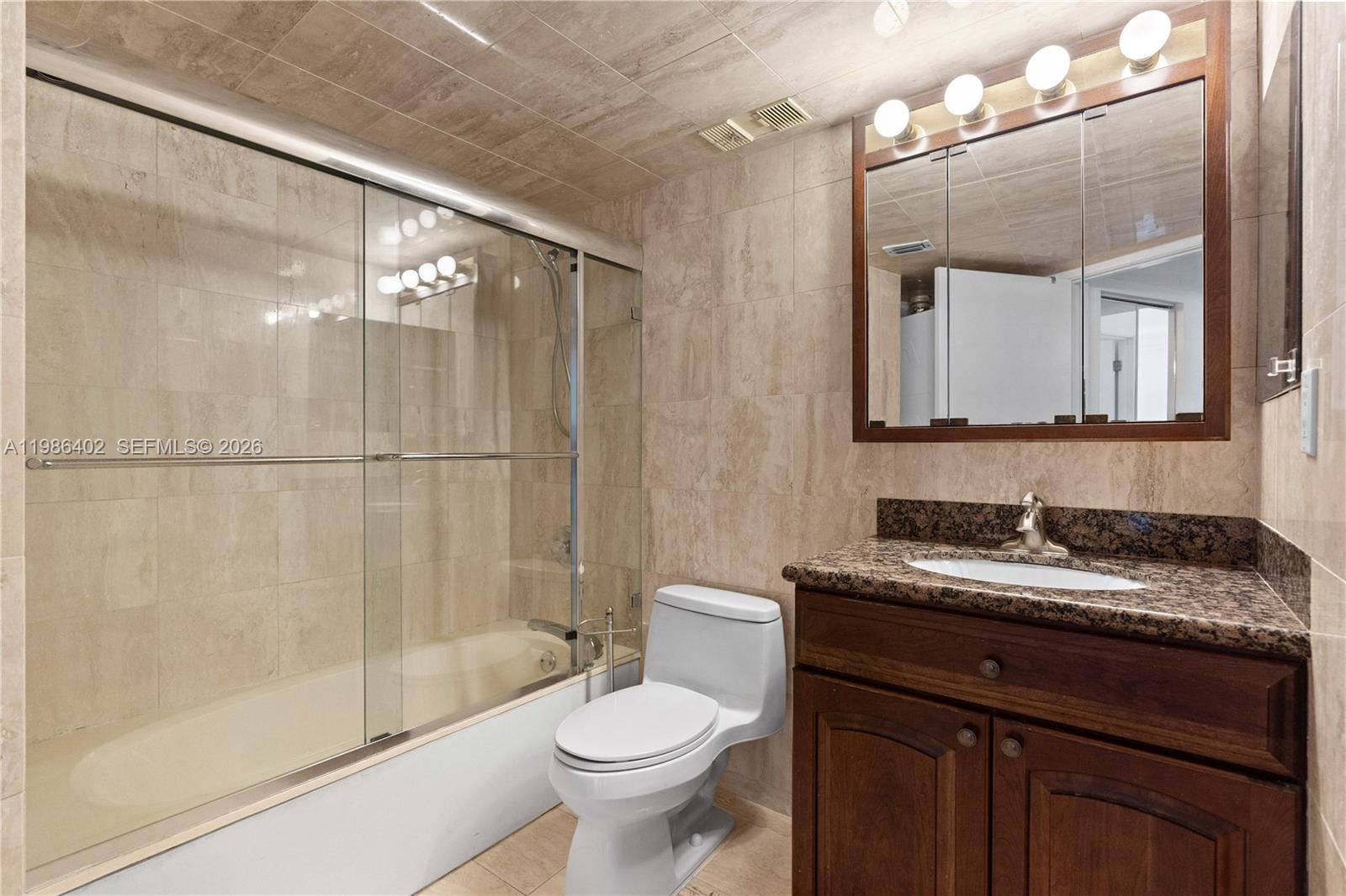 3600 Mystic Pointe Dr # 310