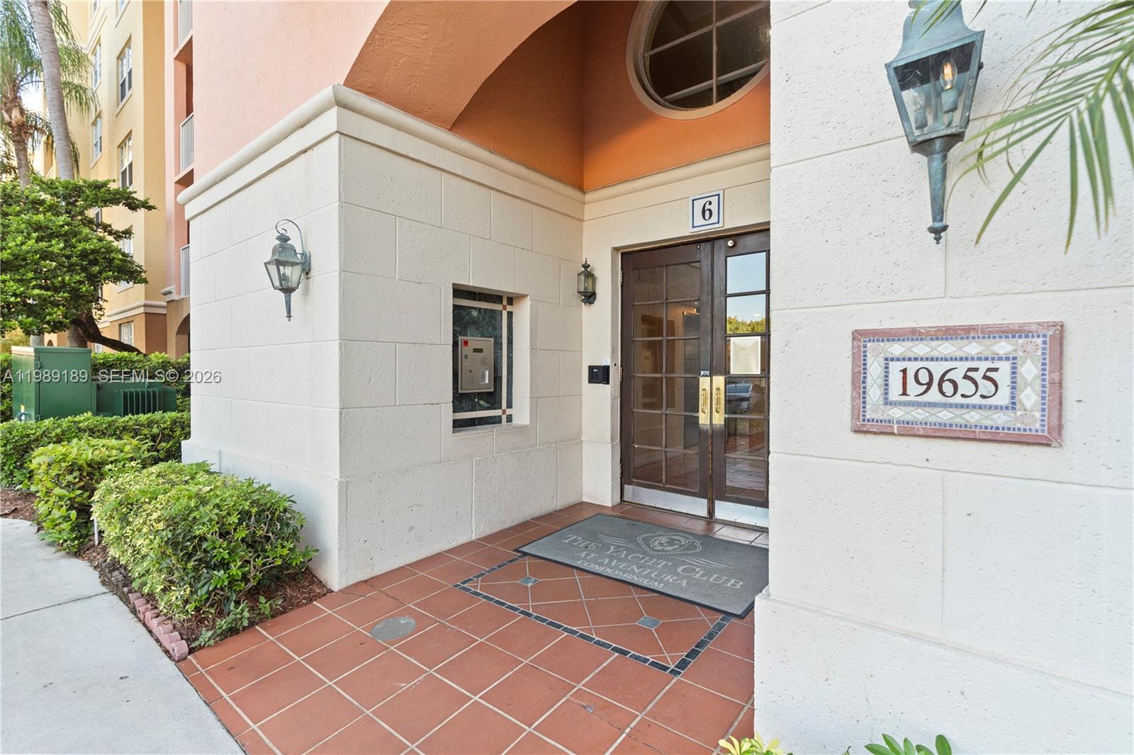 19655 E Country Club Dr # 6108