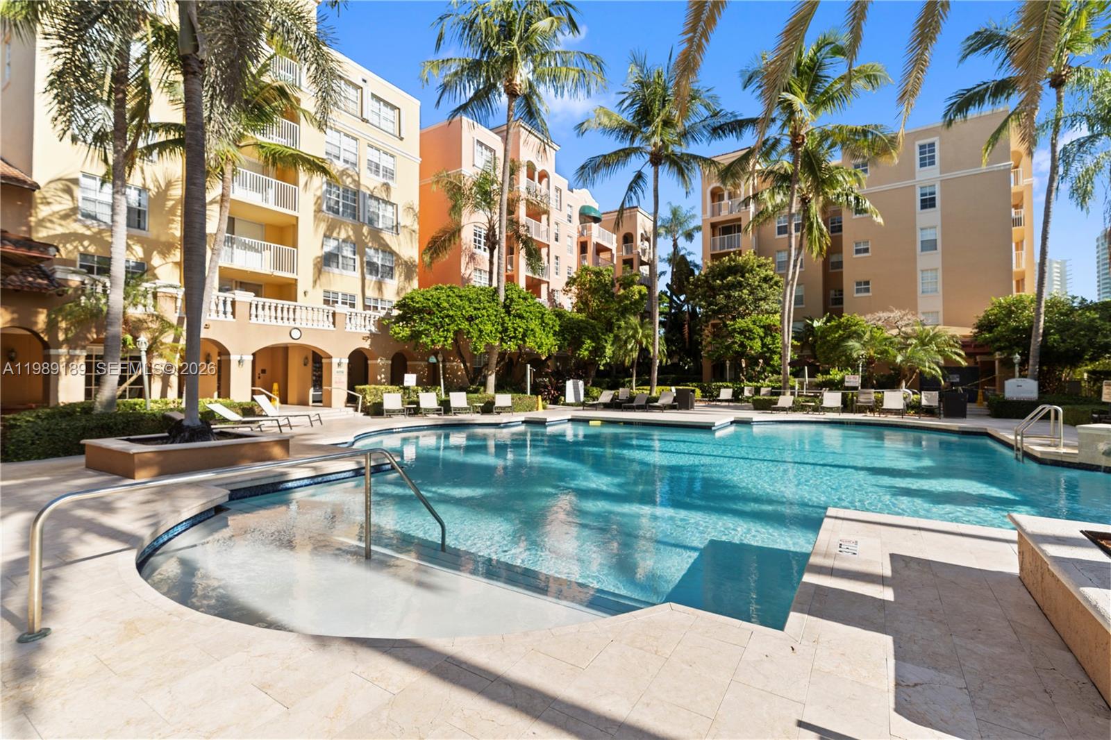 19655 E Country Club Dr # 6108