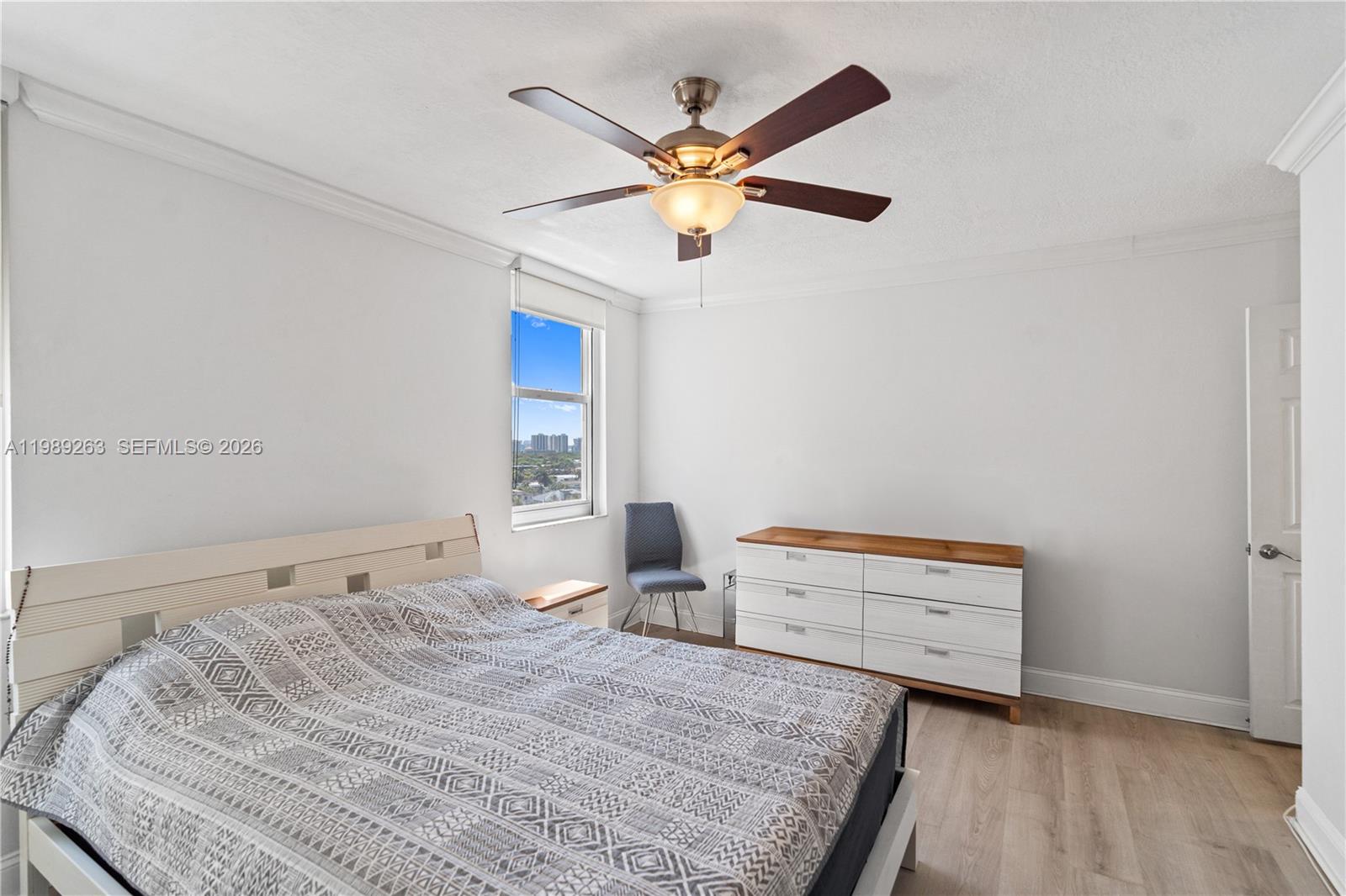 437 Golden Isles Dr # 11J