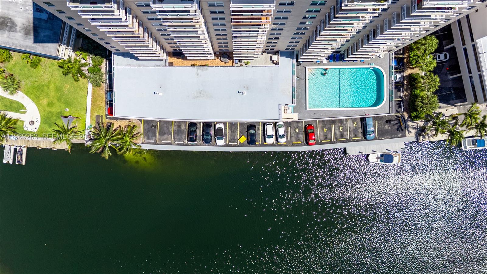 437 Golden Isles Dr # 11J