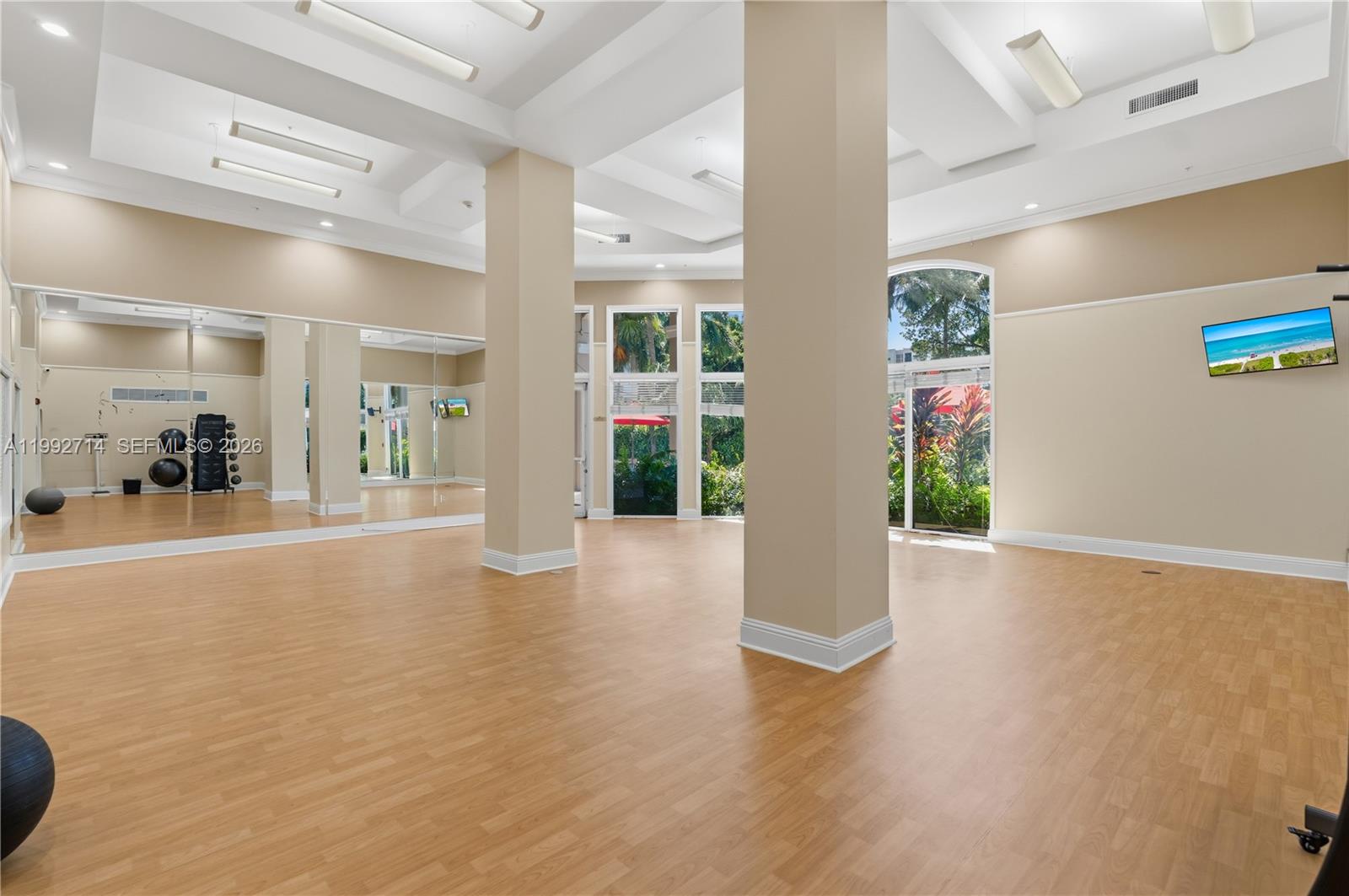 17100 N Bay Rd # 1301