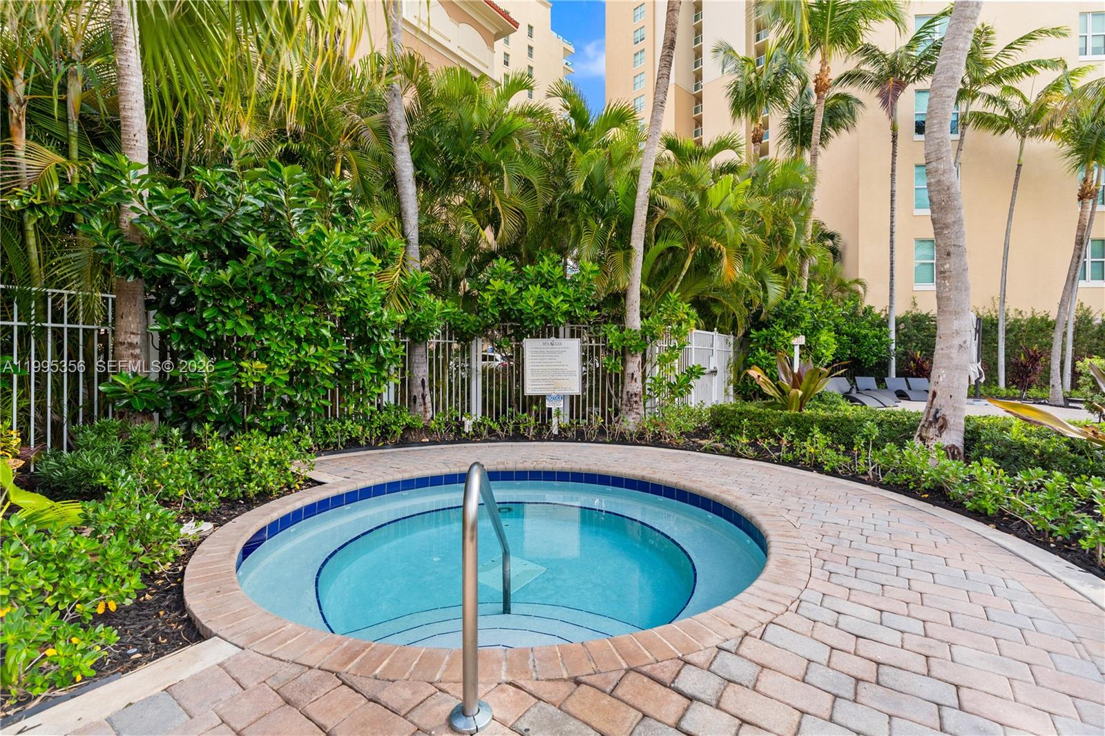 3340 NE 190th St # 1004