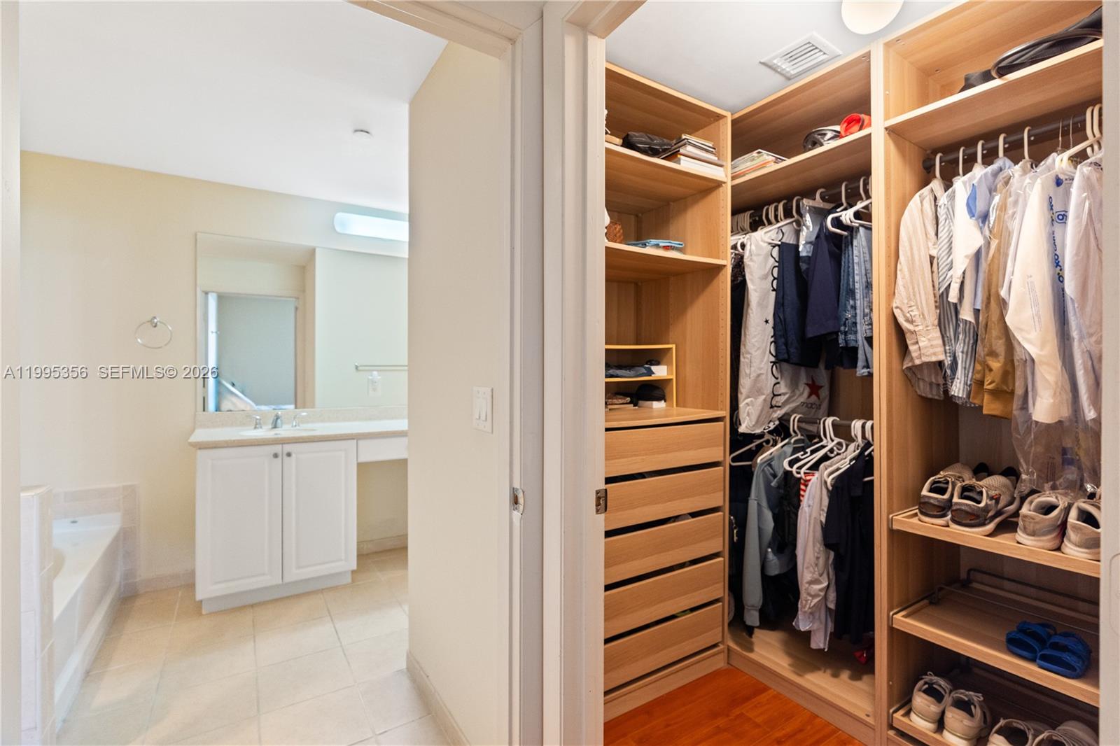 3340 NE 190th St # 1004