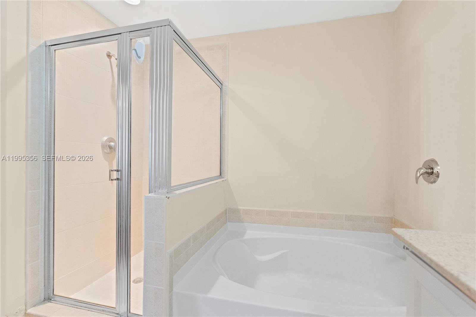 3340 NE 190th St # 1004