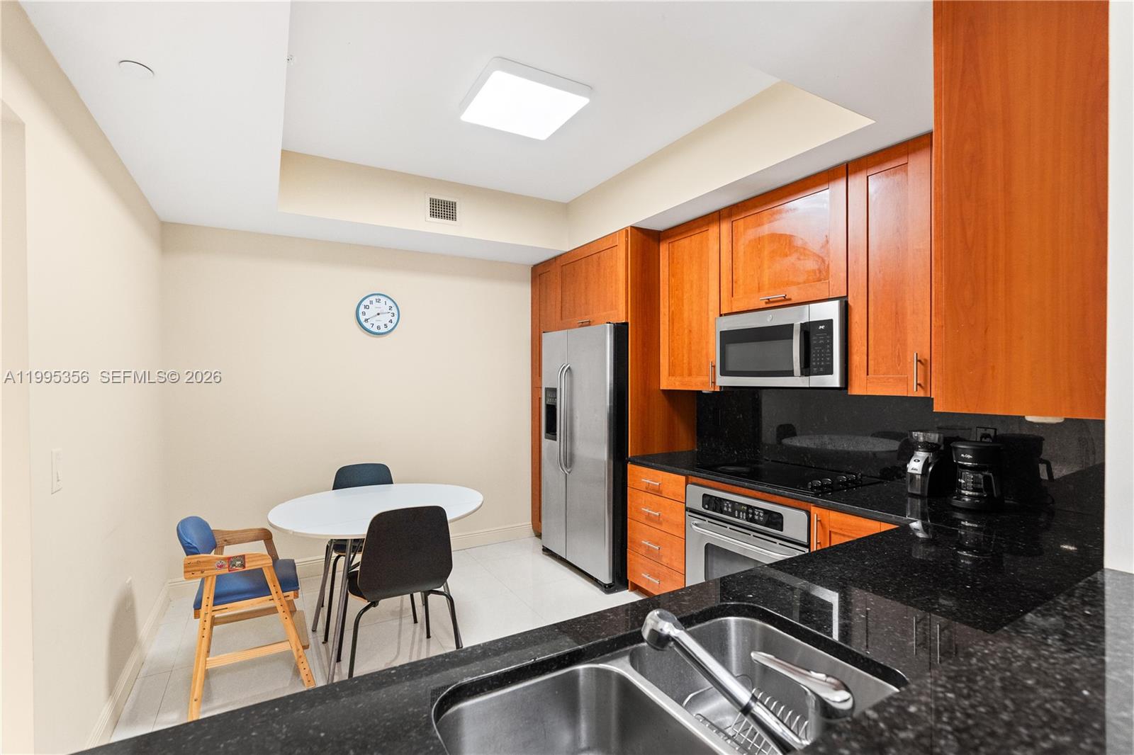 3340 NE 190th St # 1004