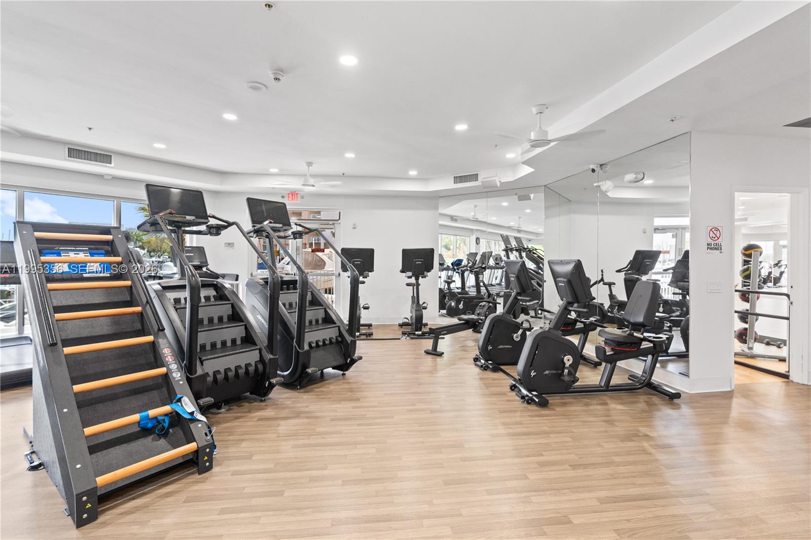 3340 NE 190th St # 1004