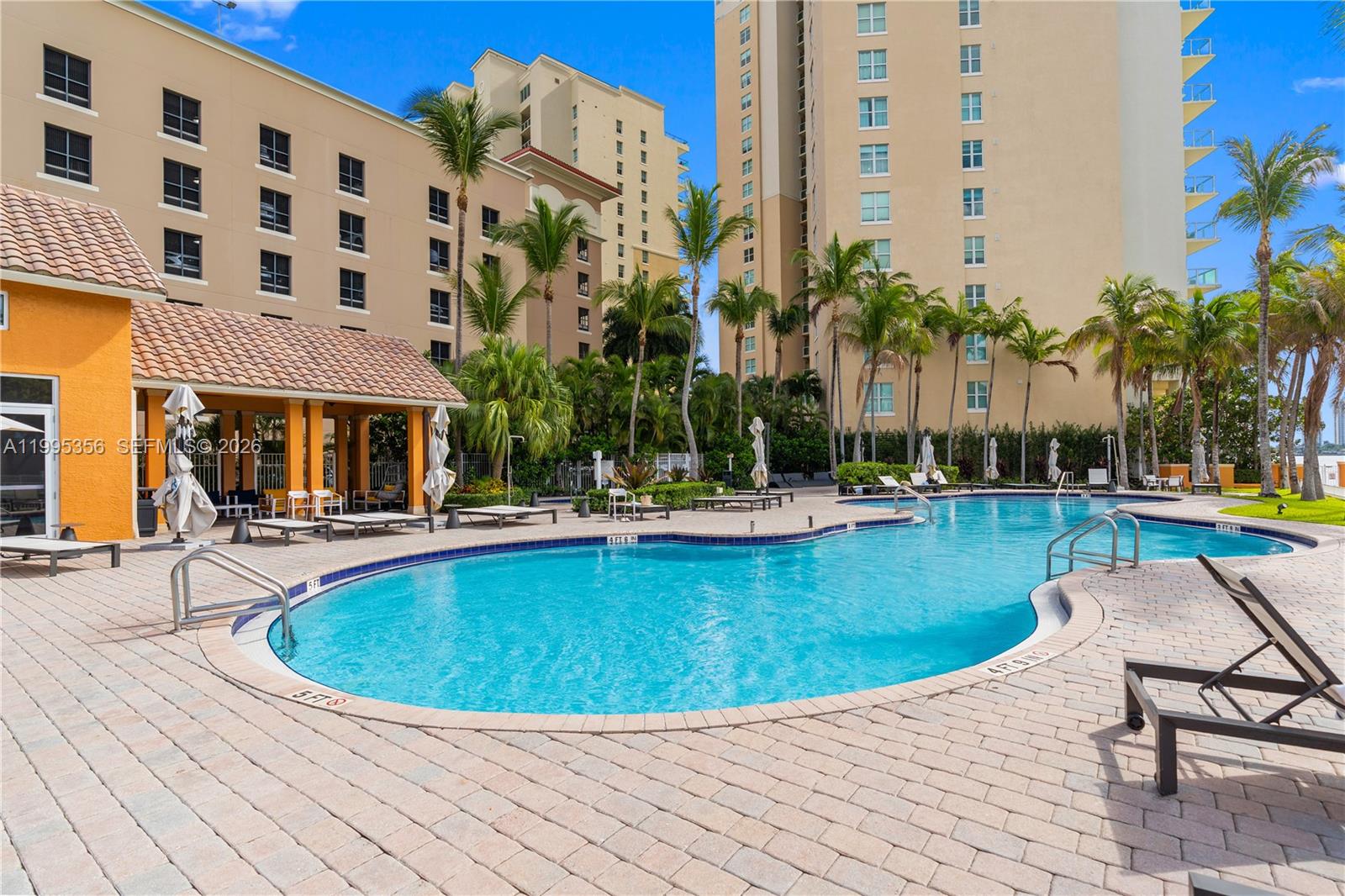 3340 NE 190th St # 1004