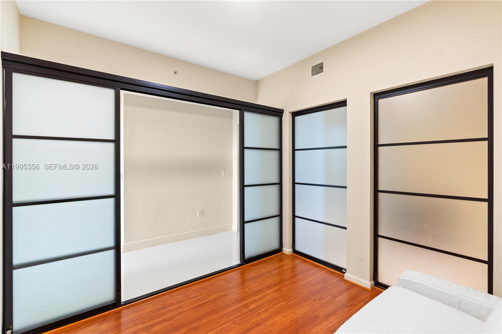 3340 NE 190th St # 1004