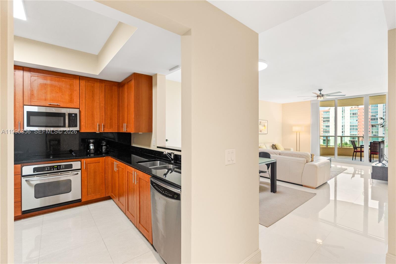 3340 NE 190th St # 1004