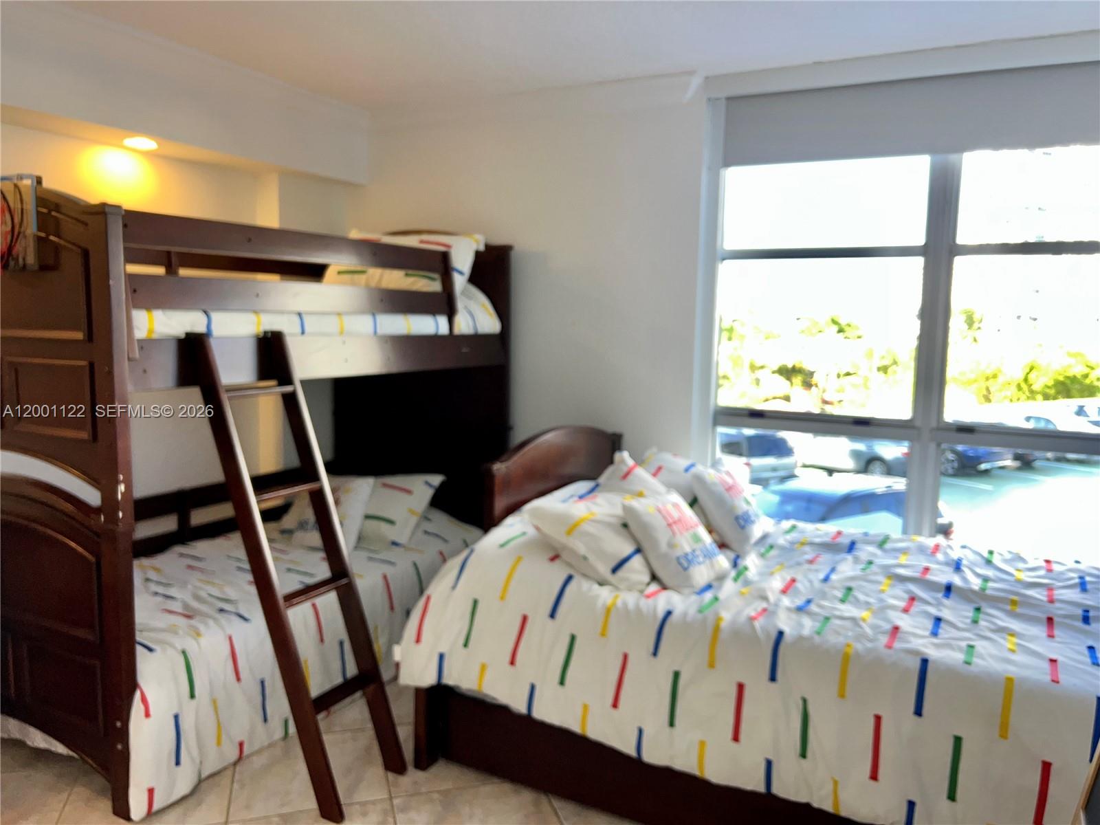 3600 Mystic Pointe Dr # 513