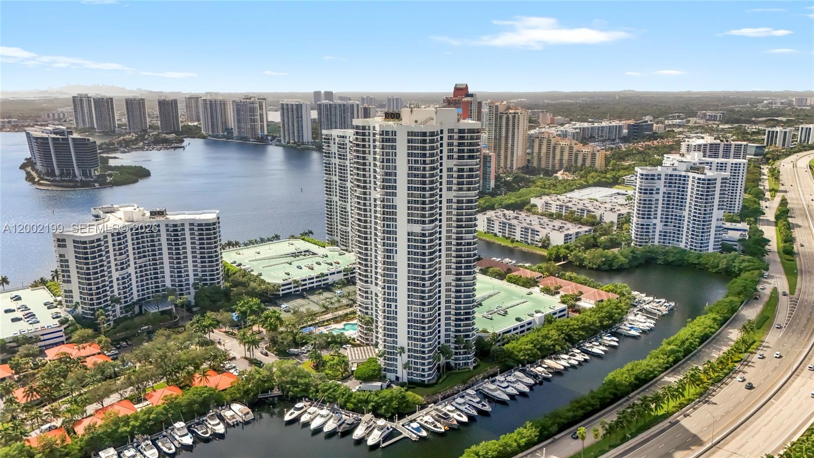 3500 Mystic Pointe Dr # 1403