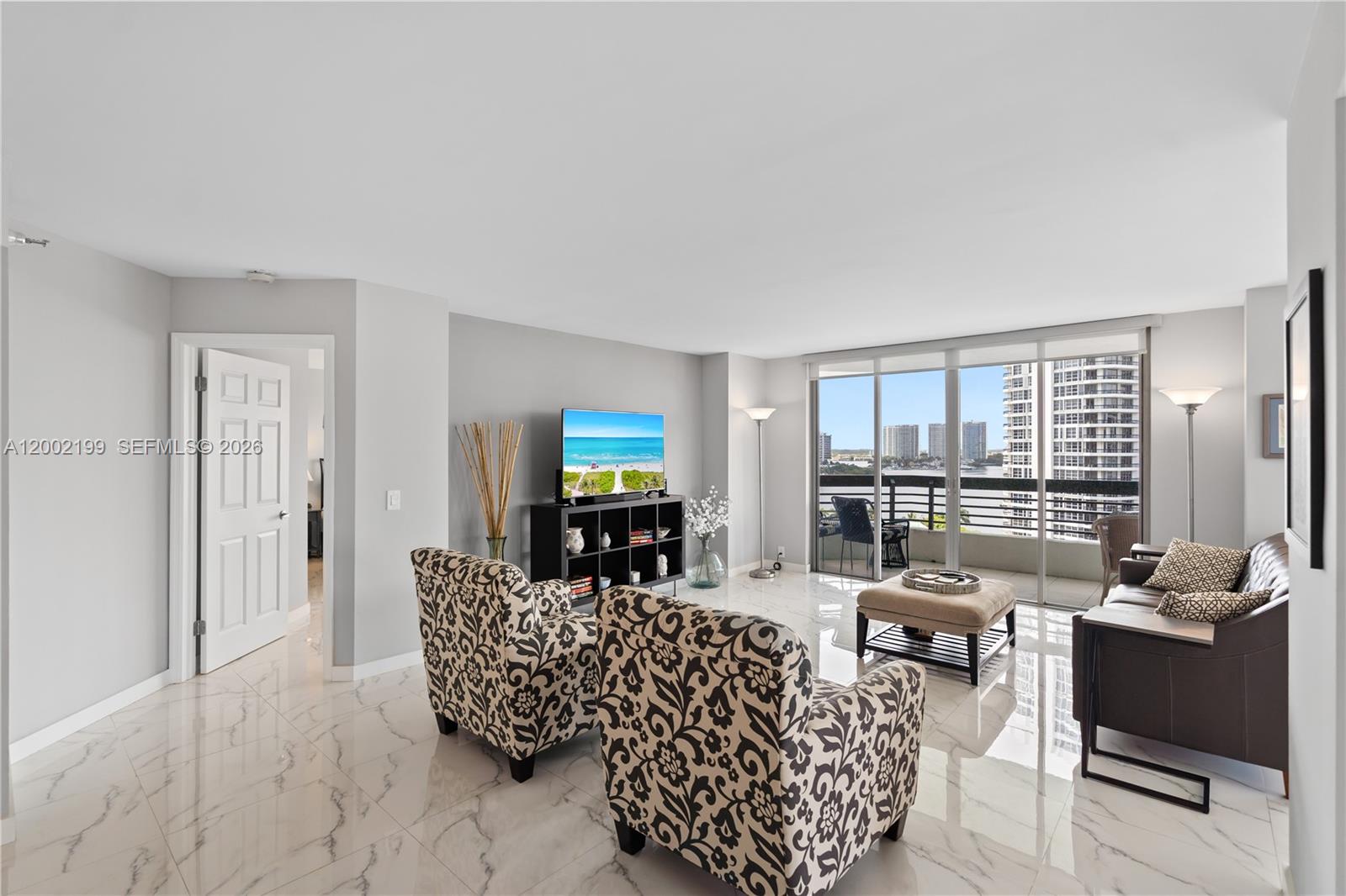 3500 Mystic Pointe Dr # 1403