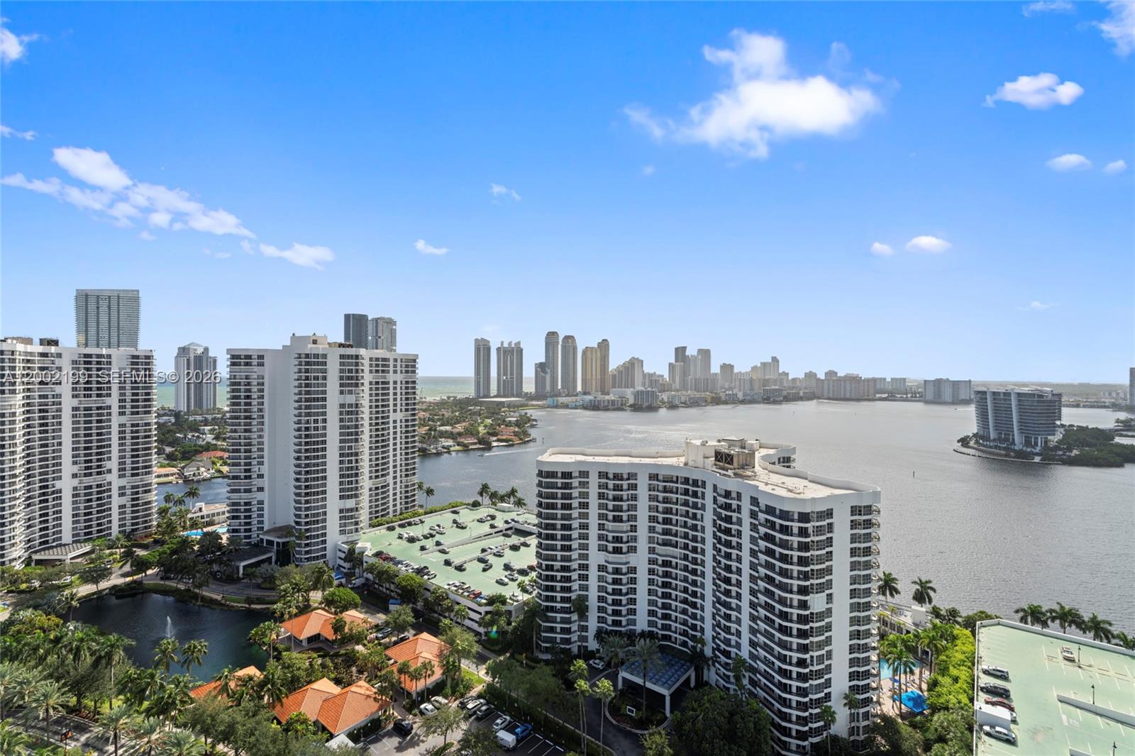 3500 Mystic Pointe Dr # 1403
