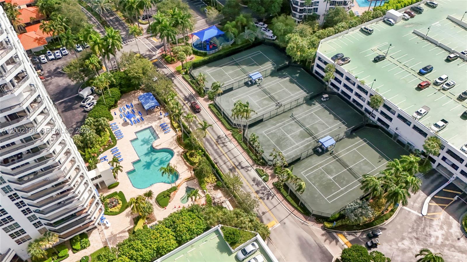 3500 Mystic Pointe Dr # 1403