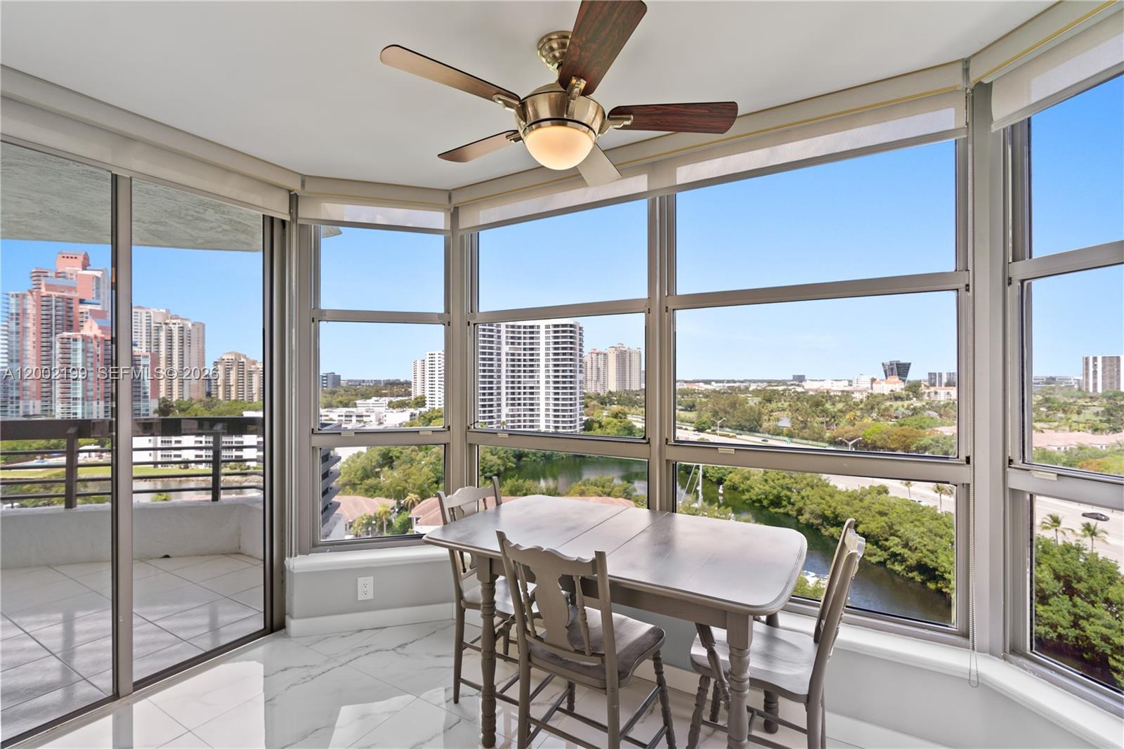 3500 Mystic Pointe Dr # 1403