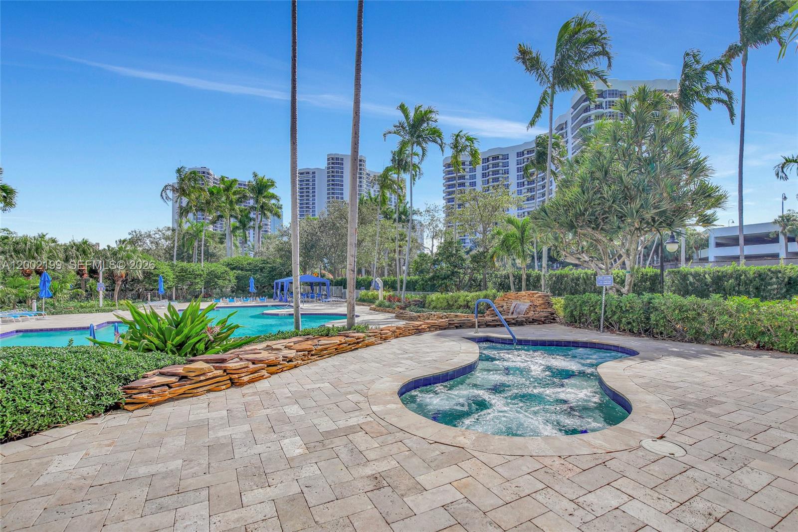 3500 Mystic Pointe Dr # 1403