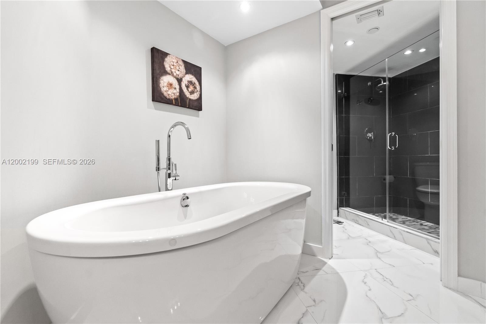 3500 Mystic Pointe Dr # 1403