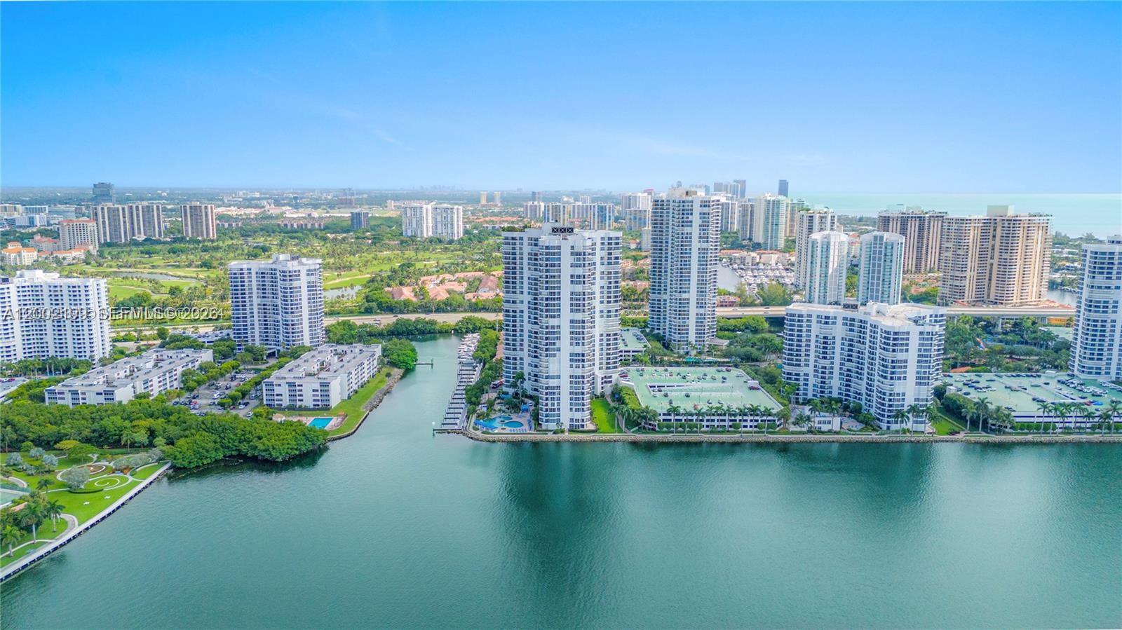3500 Mystic Pointe Dr # 1403