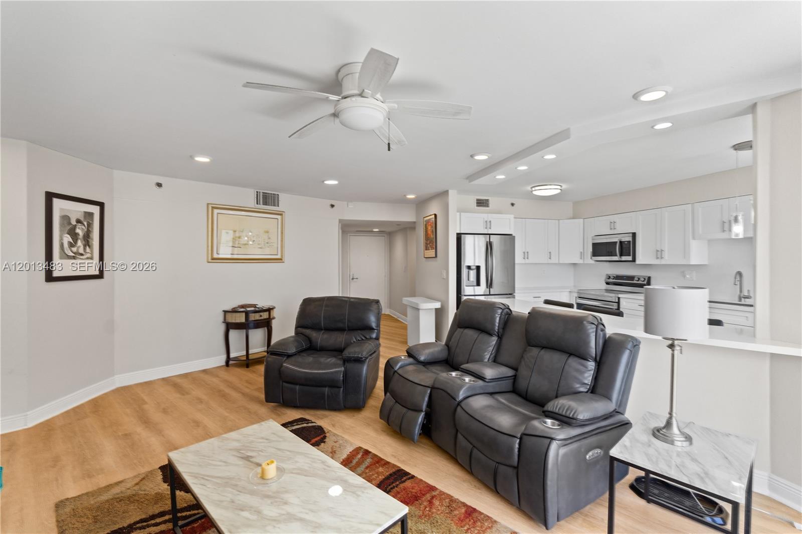 3600 Mystic Pointe Dr # 1616