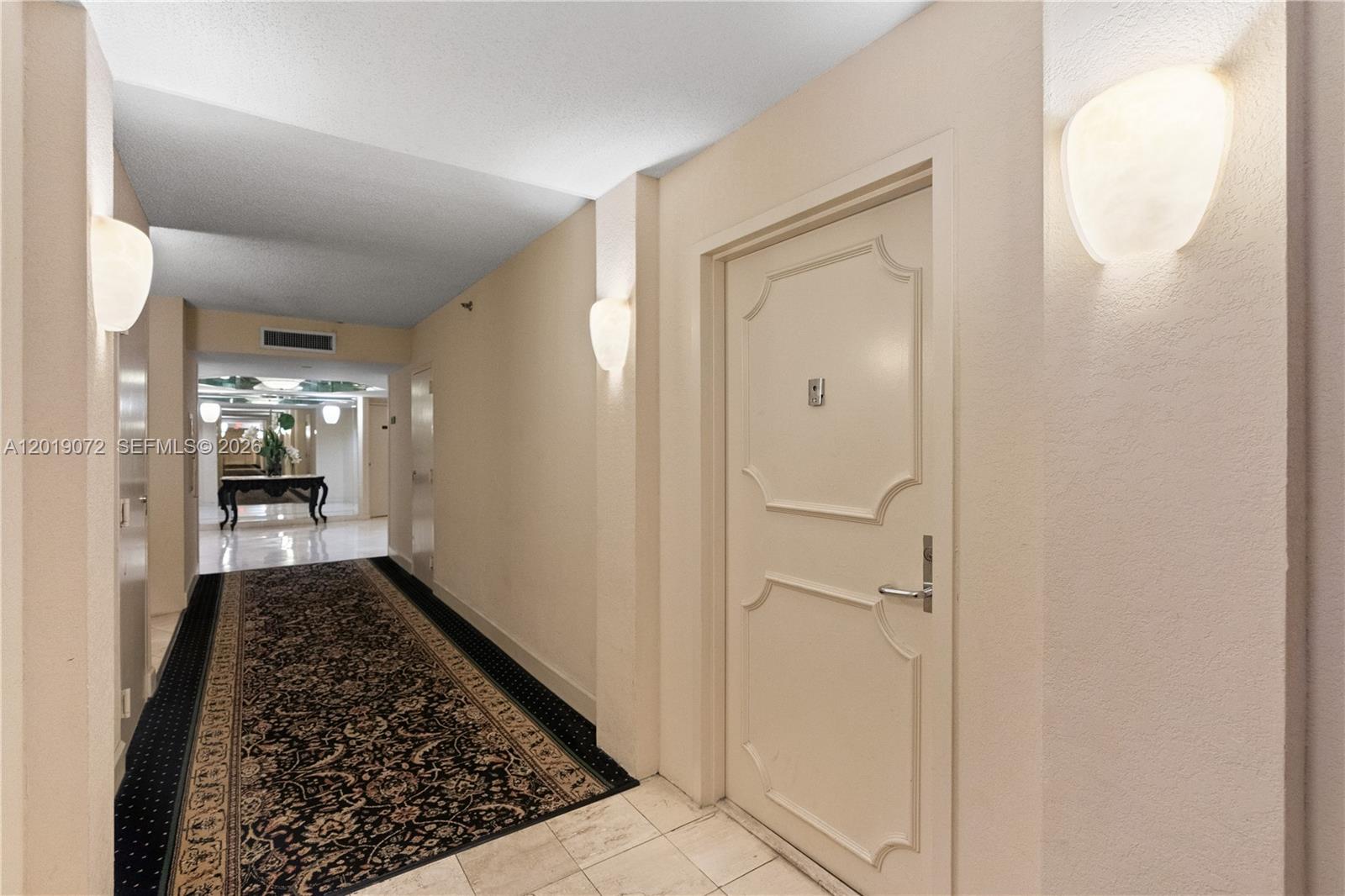 3600 Mystic Pointe Dr # 310