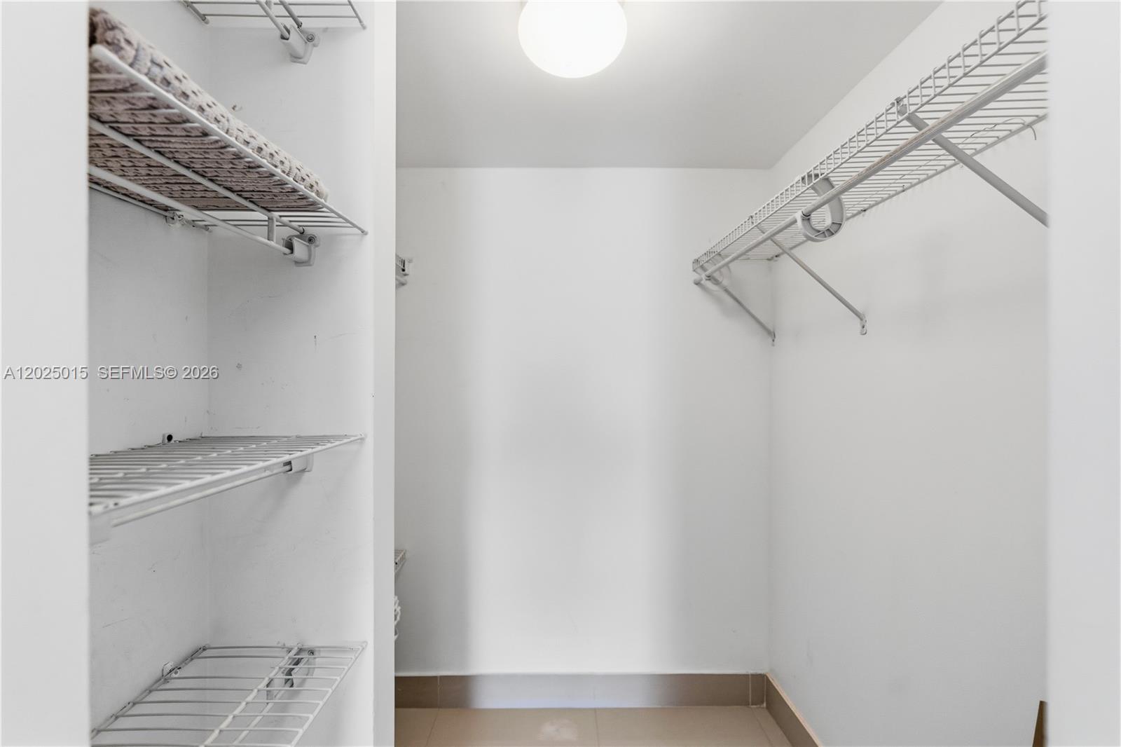 3625 N Country Club Dr # 402