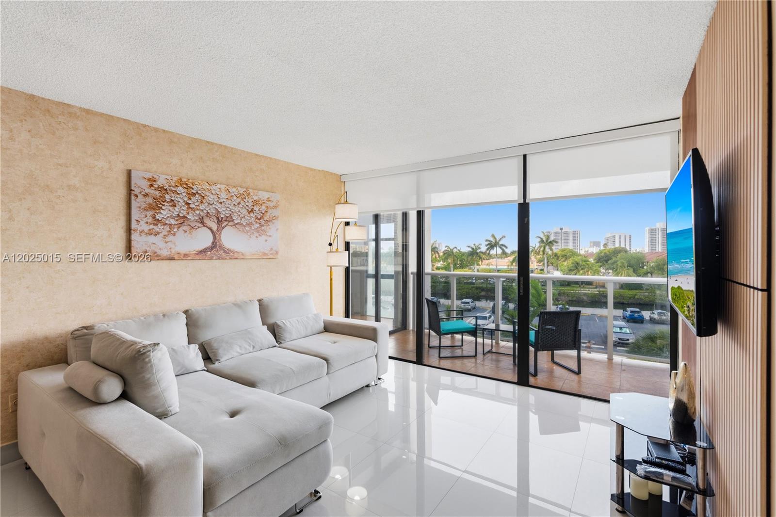 3625 N Country Club Dr # 402