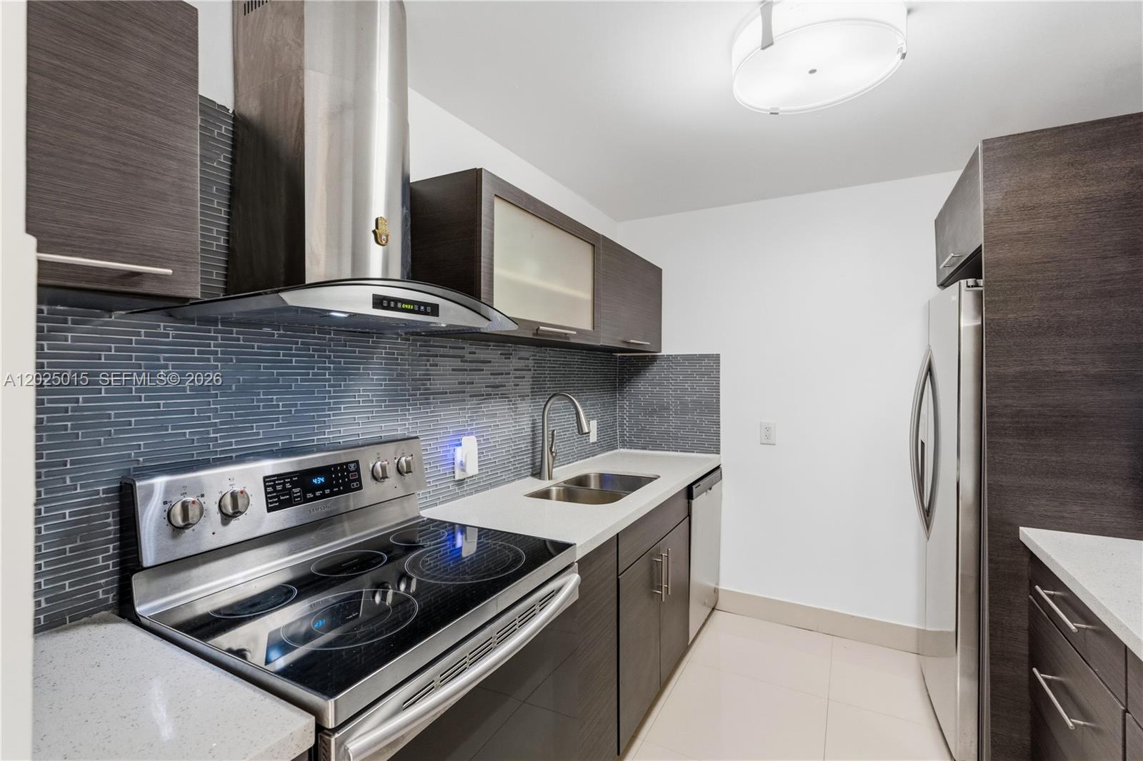 3625 N Country Club Dr # 402