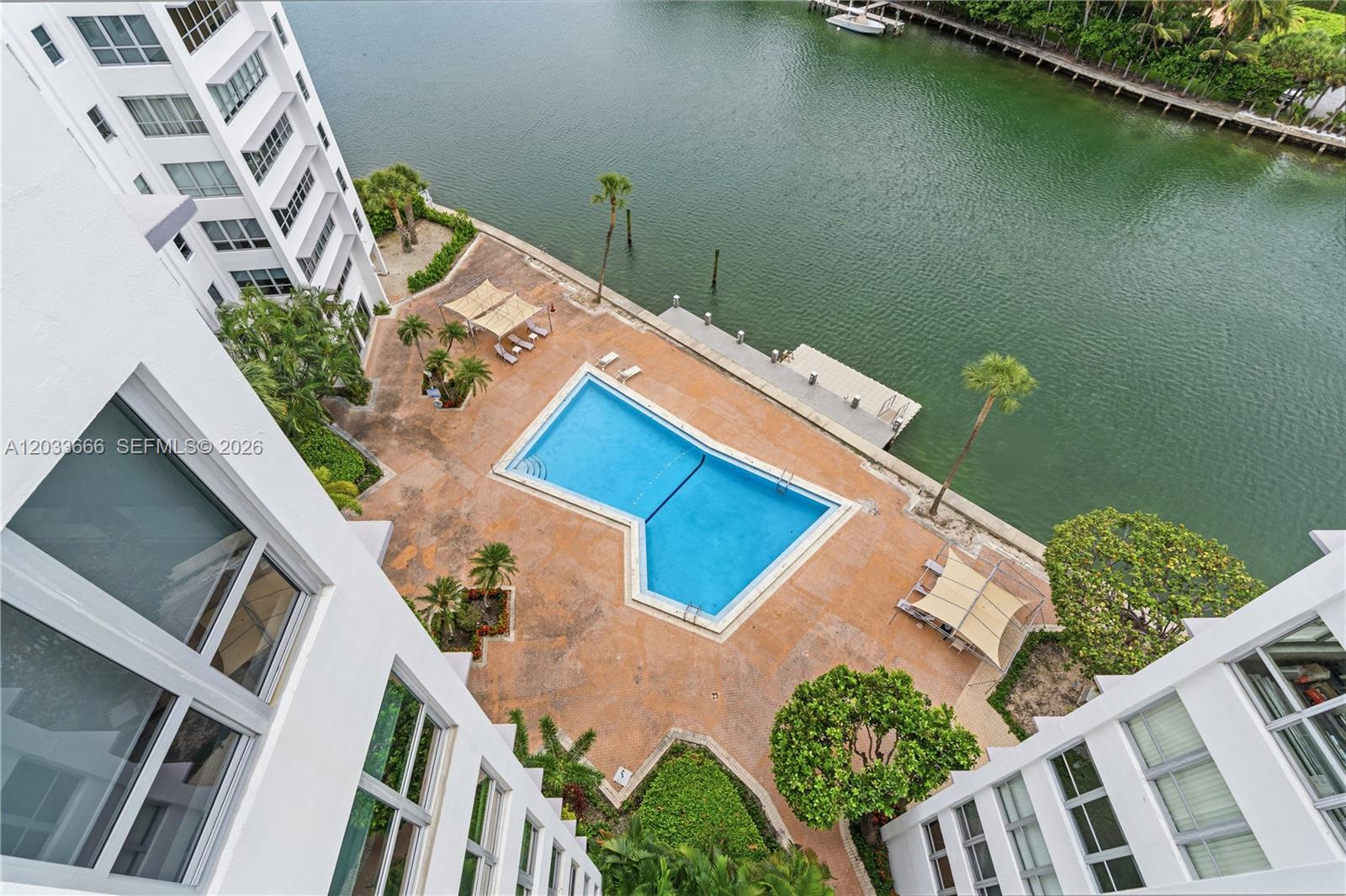 9102 W Bay Harbor Dr # 10C