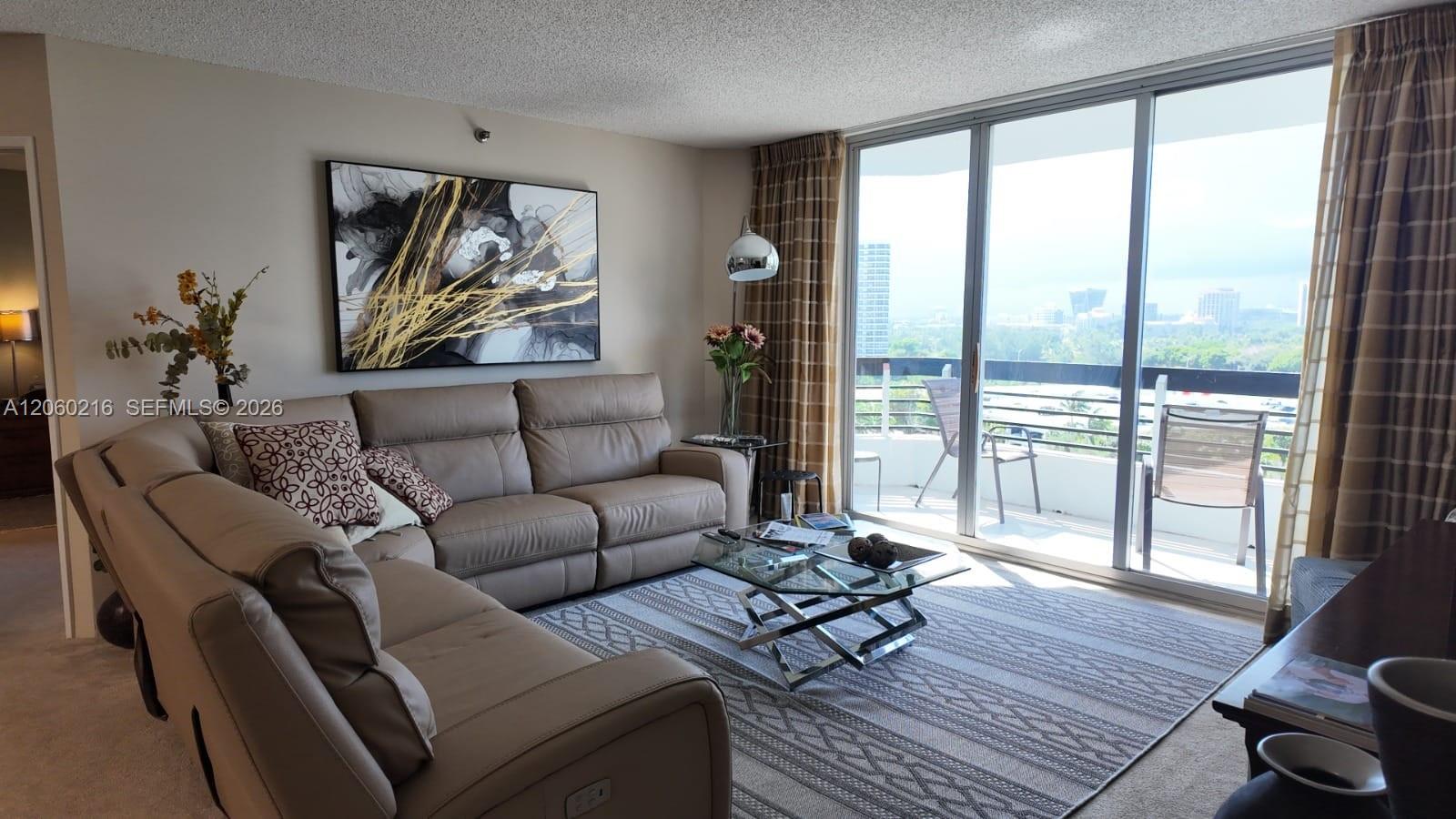 3600 Mystic Pointe Dr # 1111